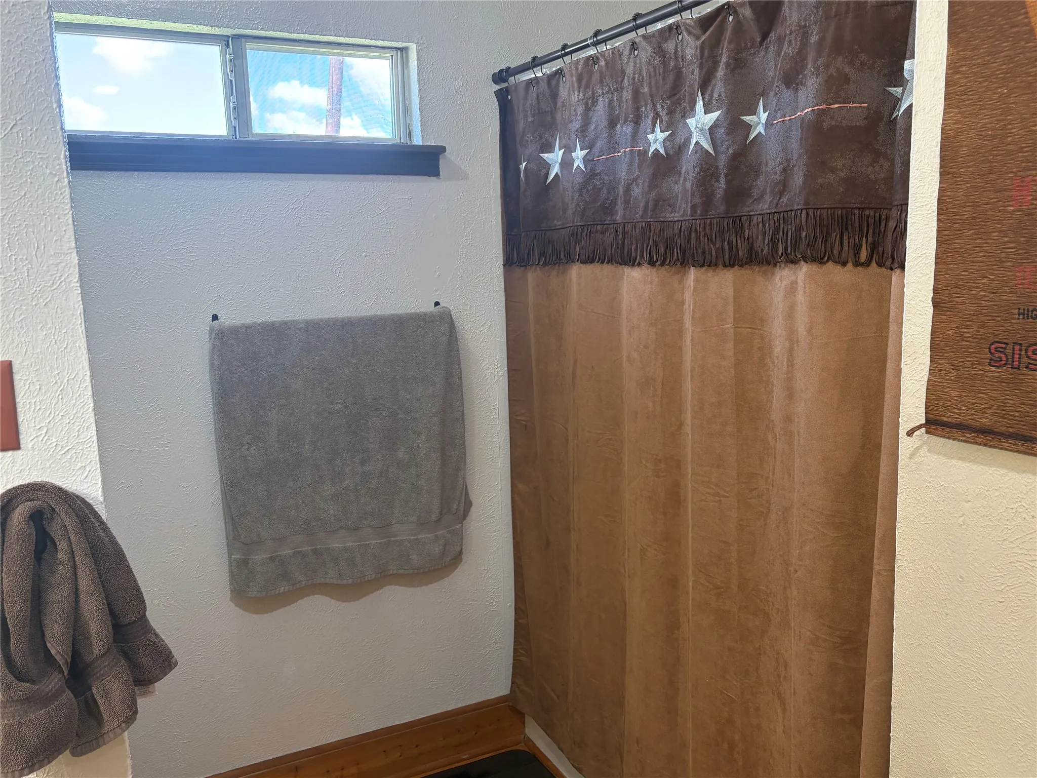 Farm For Sale in Collin County , 15901 County Road 1030, Blue Ridge, Texas 75424, 3 Bedroom, 2 Bathroom, 2 Garage spaces, 1,770 Sqft, built in 1994, mls#21287746, Real Estate Agent in Blue Ridge, Homes For Sale in Collin county, Homes For Sale in Blue Ridge, Realtor in Blue Ridge Texas, Real Estate Brokerage Independent Realty Texas, Luminita Cordes Realtor