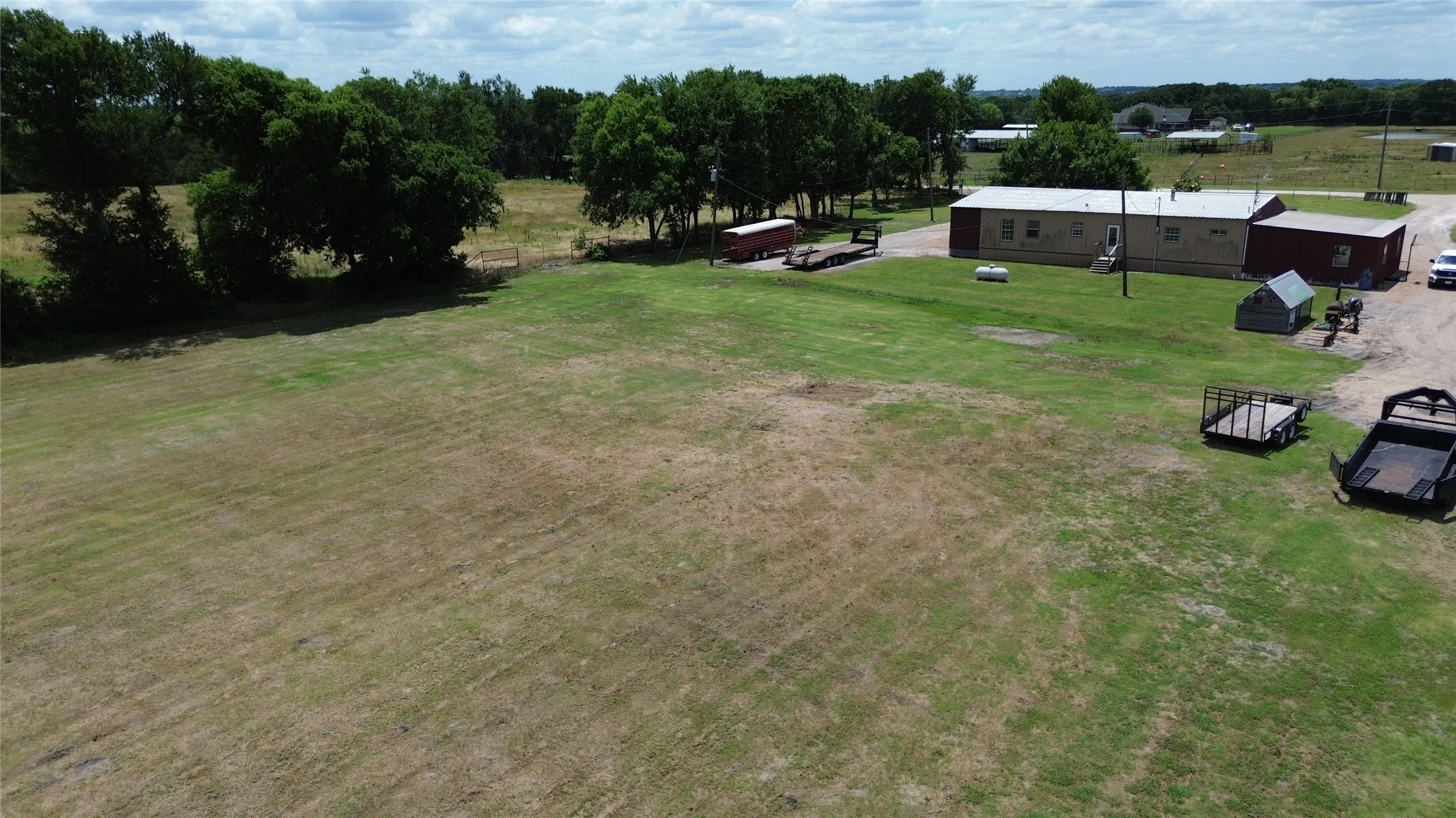 Farm For Sale in Collin County , 15901 County Road 1030, Blue Ridge, Texas 75424, 3 Bedroom, 2 Bathroom, 2 Garage spaces, 1,770 Sqft, built in 1994, mls#21287746, Real Estate Agent in Blue Ridge, Homes For Sale in Collin county, Homes For Sale in Blue Ridge, Realtor in Blue Ridge Texas, Real Estate Brokerage Independent Realty Texas, Luminita Cordes Realtor