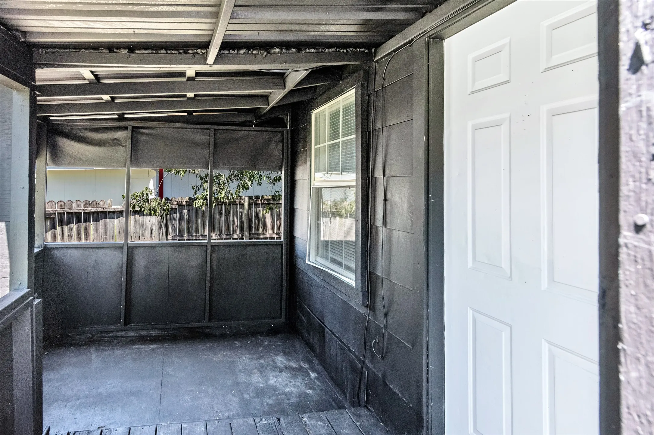 Duplex For Sale in Kaufman County , 107 E 11th, Kemp, Texas 75143, 4 Bedroom, 2 Bathroom, Garage spaces, 1,420 Sqft, built in 1900, mls#21259445, Real Estate Agent in Kemp, Homes For Sale in Kaufman county, Homes For Sale in Kemp, Realtor in Kemp Texas, Real Estate Brokerage Independent Realty Texas, Luminita Cordes Realtor
