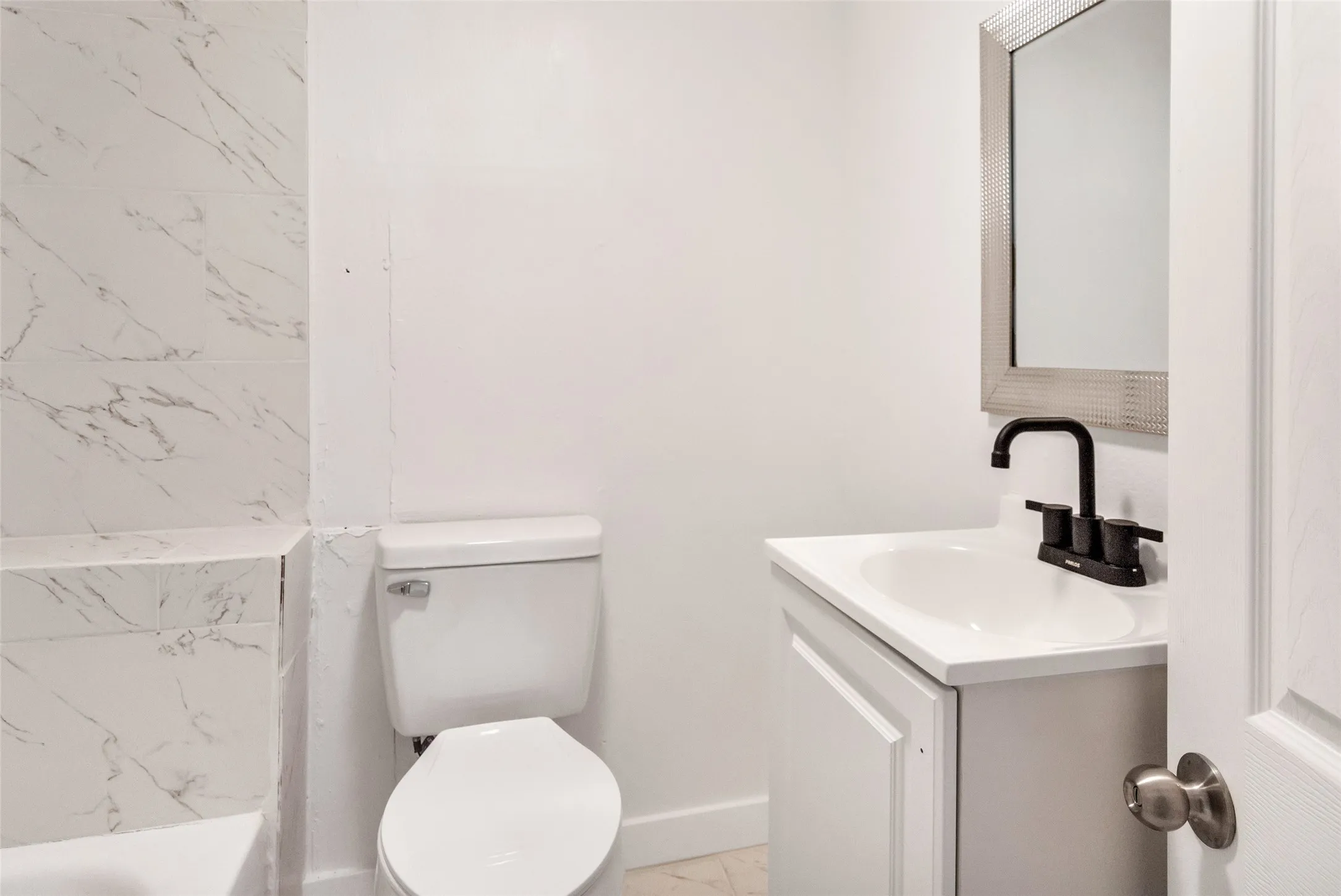 Duplex For Sale in Kaufman County , 107 E 11th, Kemp, Texas 75143, 4 Bedroom, 2 Bathroom, Garage spaces, 1,420 Sqft, built in 1900, mls#21259445, Real Estate Agent in Kemp, Homes For Sale in Kaufman county, Homes For Sale in Kemp, Realtor in Kemp Texas, Real Estate Brokerage Independent Realty Texas, Luminita Cordes Realtor