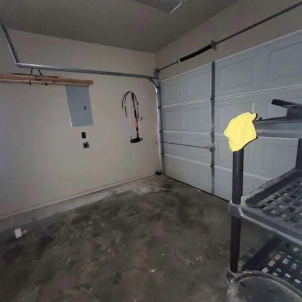 Single Family Residence For Rent in Ellis County , 710 W Waco Street, Ennis, Texas 75119, 3 Bedroom, 2 Bathroom, 1 Garage spaces, 1,092 Sqft, built in 2003, mls#21287884, Real Estate Agent in Ennis, Homes For Rent in Ellis county, Homes For Rent in Ennis, Realtor in Ennis Texas, Real Estate Brokerage Independent Realty Texas, Luminita Cordes Realtor