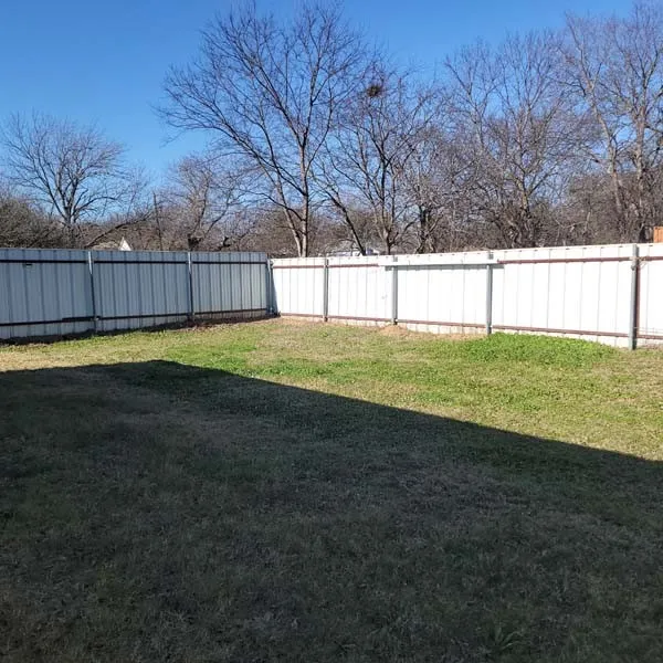 Single Family Residence For Rent in Ellis County , 710 W Waco Street, Ennis, Texas 75119, 3 Bedroom, 2 Bathroom, 1 Garage spaces, 1,092 Sqft, built in 2003, mls#21287884, Real Estate Agent in Ennis, Homes For Rent in Ellis county, Homes For Rent in Ennis, Realtor in Ennis Texas, Real Estate Brokerage Independent Realty Texas, Luminita Cordes Realtor