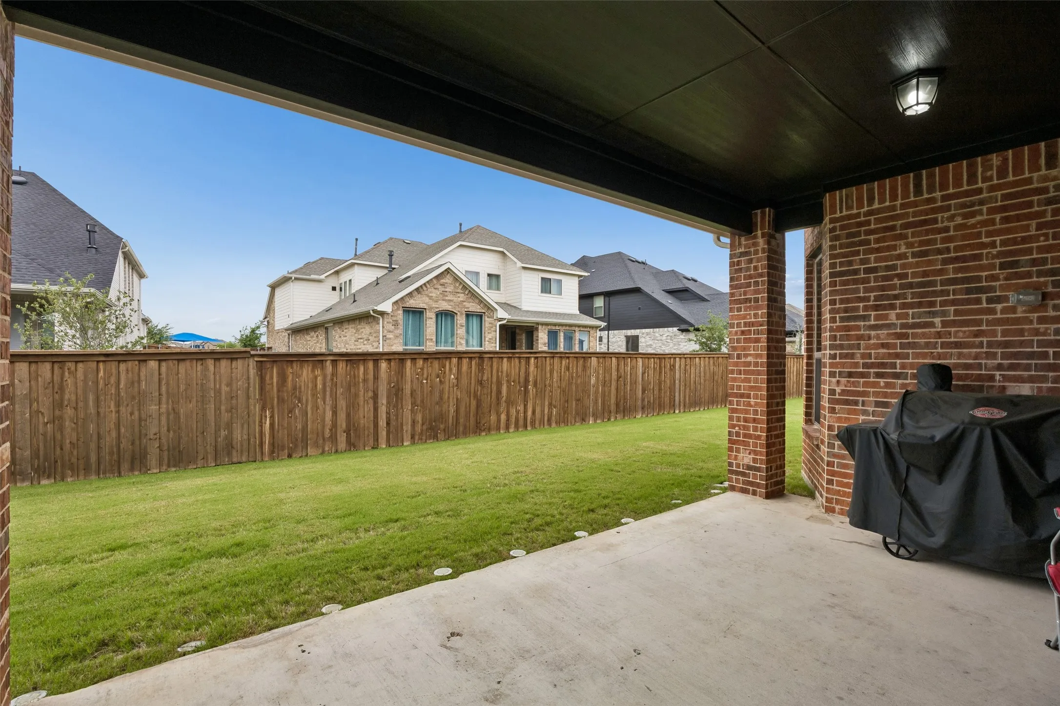 Single Family Residence For Sale in Johnson County , 1800 Tall Grass Court, Mansfield, Texas 76063, 6 Bedrooms, 5 Bathrooms, 3 Garage spaces, 4,421 Sqft, built in 2023, Price $867,000, mls#21277048, Real Estate Agent in Mansfield, Homes For Sale in Johnson county, Homes For Sale in Mansfield, Realtor in Mansfield Texas, Real Estate Brokerage Independent Realty Texas, Luminita Cordes Realtor