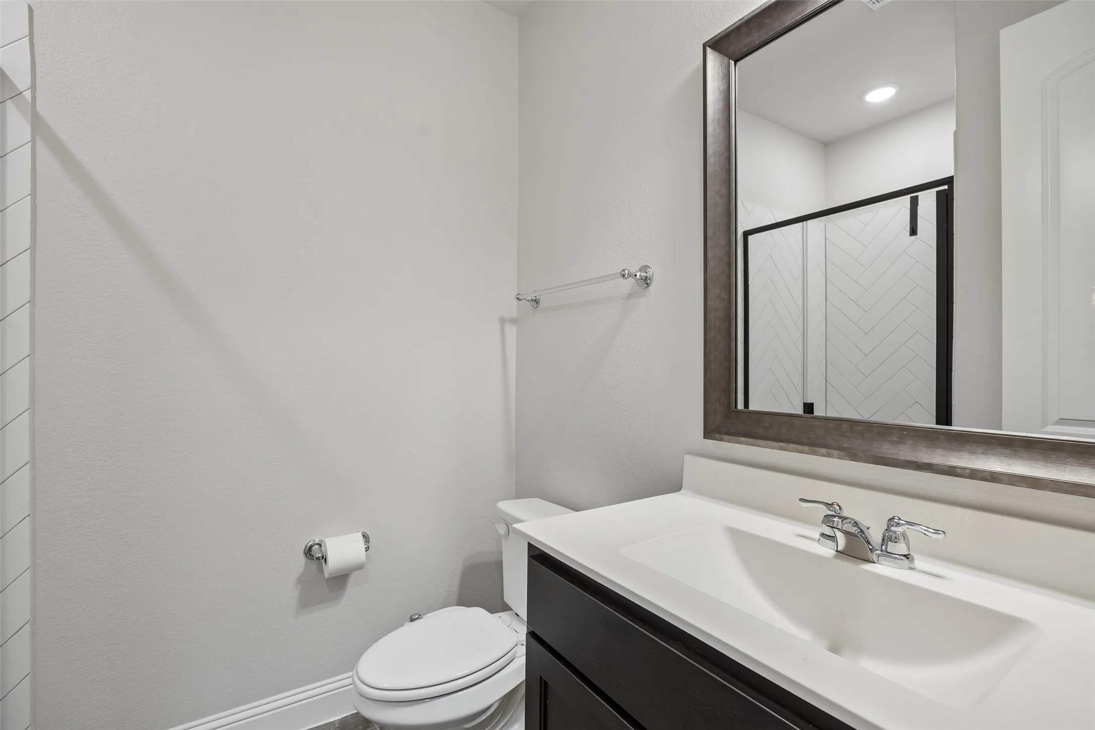 Single Family Residence For Sale in Johnson County , 1800 Tall Grass Court, Mansfield, Texas 76063, 6 Bedrooms, 5 Bathrooms, 3 Garage spaces, 4,421 Sqft, built in 2023, Price $867,000, mls#21277048, Real Estate Agent in Mansfield, Homes For Sale in Johnson county, Homes For Sale in Mansfield, Realtor in Mansfield Texas, Real Estate Brokerage Independent Realty Texas, Luminita Cordes Realtor