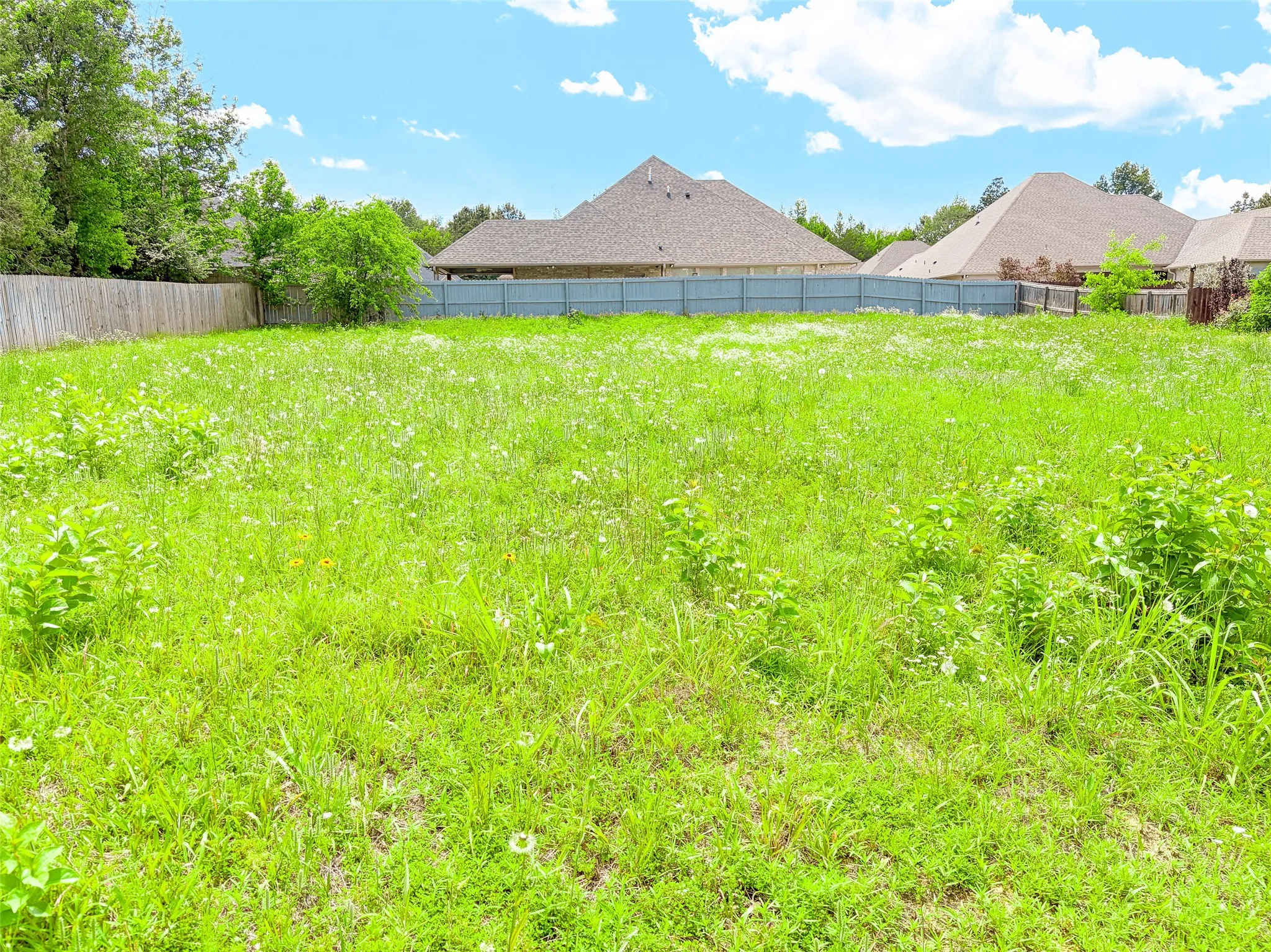 Unimproved Land For Sale in Smith County , 7761 Laurel Springs Lane, Tyler, Texas 75703, 0, 0, Garage spaces, 0 Sqft, built in 0, Price $107,000, mls#21284268, Real Estate Agent in Tyler, Homes For Sale in Smith county, Homes For Sale in Tyler, Realtor in Tyler Texas, Real Estate Brokerage Independent Realty Texas, Luminita Cordes Realtor