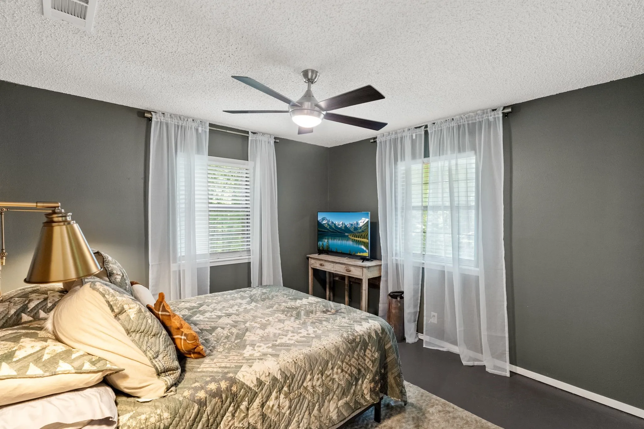 Single Family Residence For Sale in Wood County , 483 County Road 2140, Quitman, Texas 75783, 3 Bedroom, 2 Bathroom, Garage spaces, 1,703 Sqft, built in 1985, mls#21284215, Real Estate Agent in Quitman, Homes For Sale in Wood county, Homes For Sale in Quitman, Realtor in Quitman Texas, Real Estate Brokerage Independent Realty Texas, Luminita Cordes Realtor