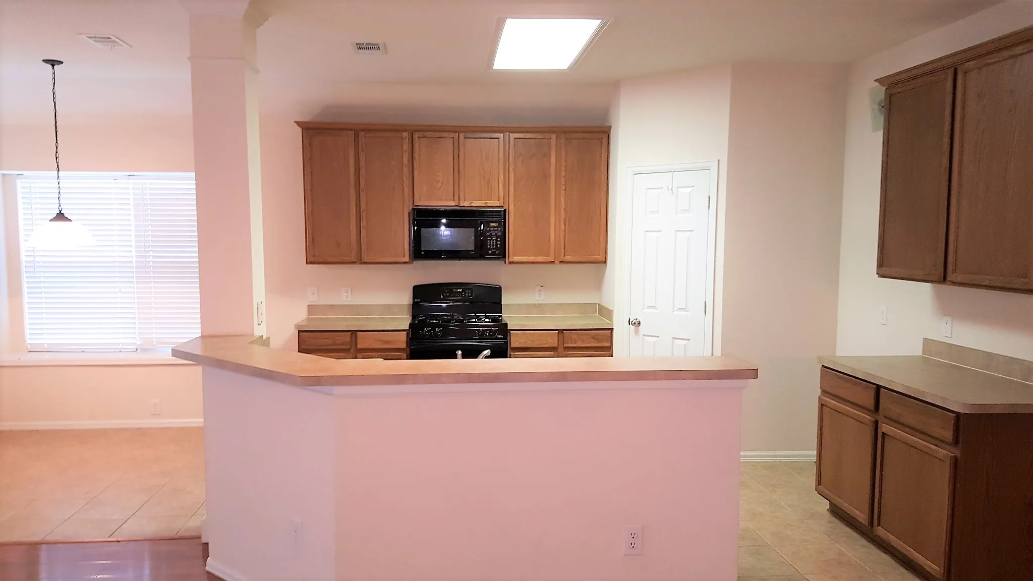 Single Family Residence For Rent in Tarrant County , 4536 Butterfly Way, Fort Worth, Texas 76244, 3 Bedroom, 2 Bathroom, 2 Garage spaces, 1,782 Sqft, built in 2005, mls#21287902, Real Estate Agent in Fort Worth, Homes For Rent in Tarrant county, Homes For Rent in Fort Worth, Realtor in Fort Worth Texas, Real Estate Brokerage Independent Realty Texas, Luminita Cordes Realtor