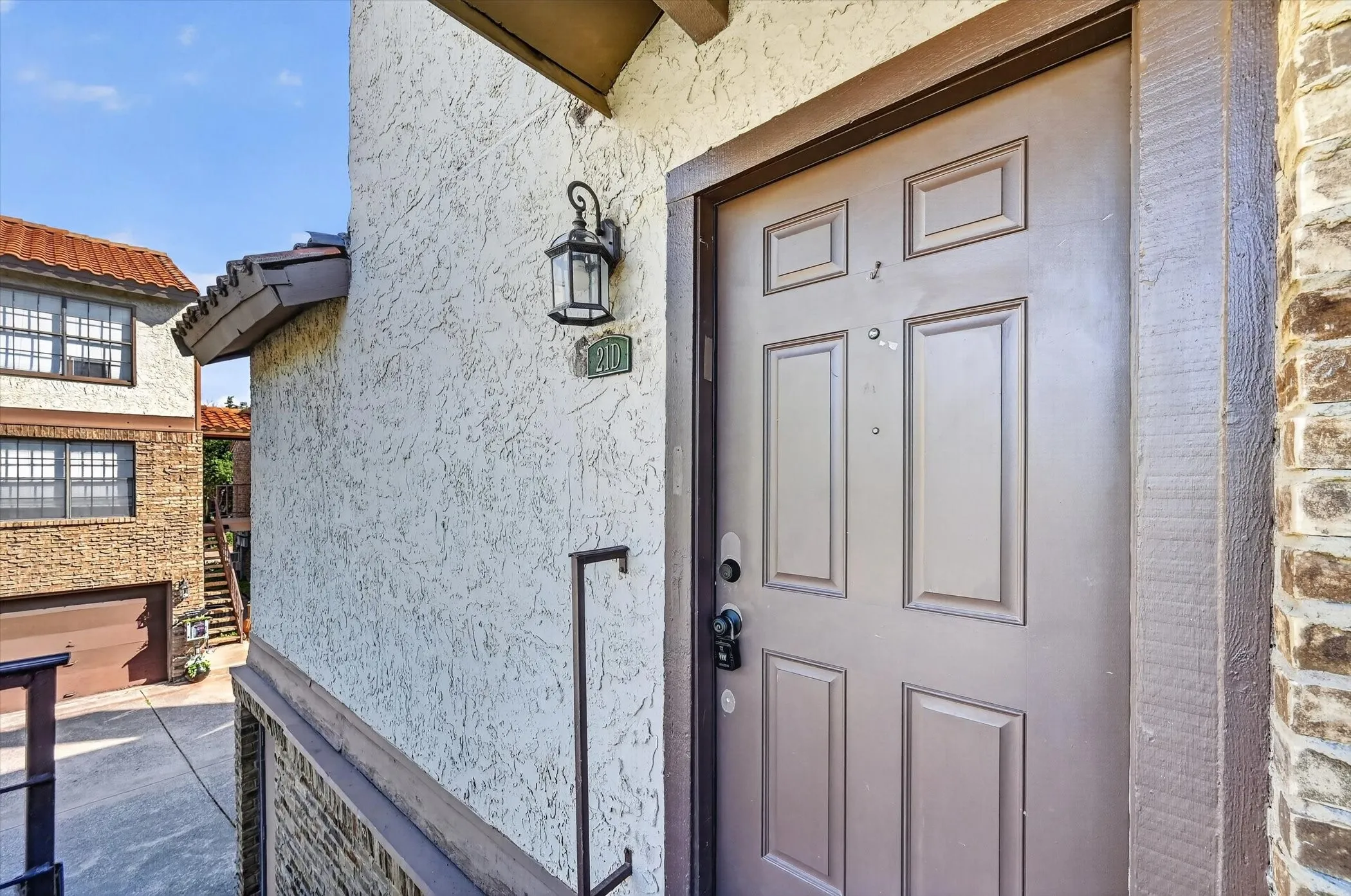 Condominium For Sale in Dallas County , 336 Melrose Drive 21D, Richardson, Texas 75080, 1 Bedroom, 2 Bathroom, 2 Garage spaces, 920 Sqft, built in 1984, mls#21287234, Real Estate Agent in Richardson, Homes For Sale in Dallas county, Homes For Sale in Richardson, Realtor in Richardson Texas, Real Estate Brokerage Independent Realty Texas, Luminita Cordes Realtor