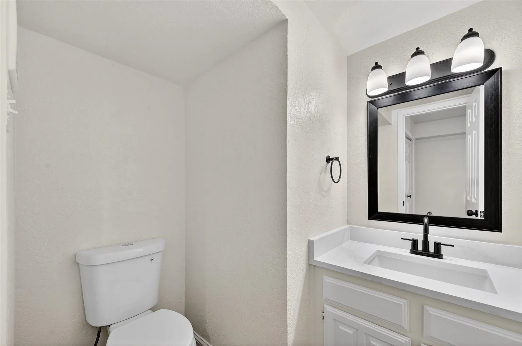 Condominium For Sale in Dallas County , 336 Melrose Drive 21D, Richardson, Texas 75080, 1 Bedroom, 2 Bathroom, 2 Garage spaces, 920 Sqft, built in 1984, mls#21287234, Real Estate Agent in Richardson, Homes For Sale in Dallas county, Homes For Sale in Richardson, Realtor in Richardson Texas, Real Estate Brokerage Independent Realty Texas, Luminita Cordes Realtor