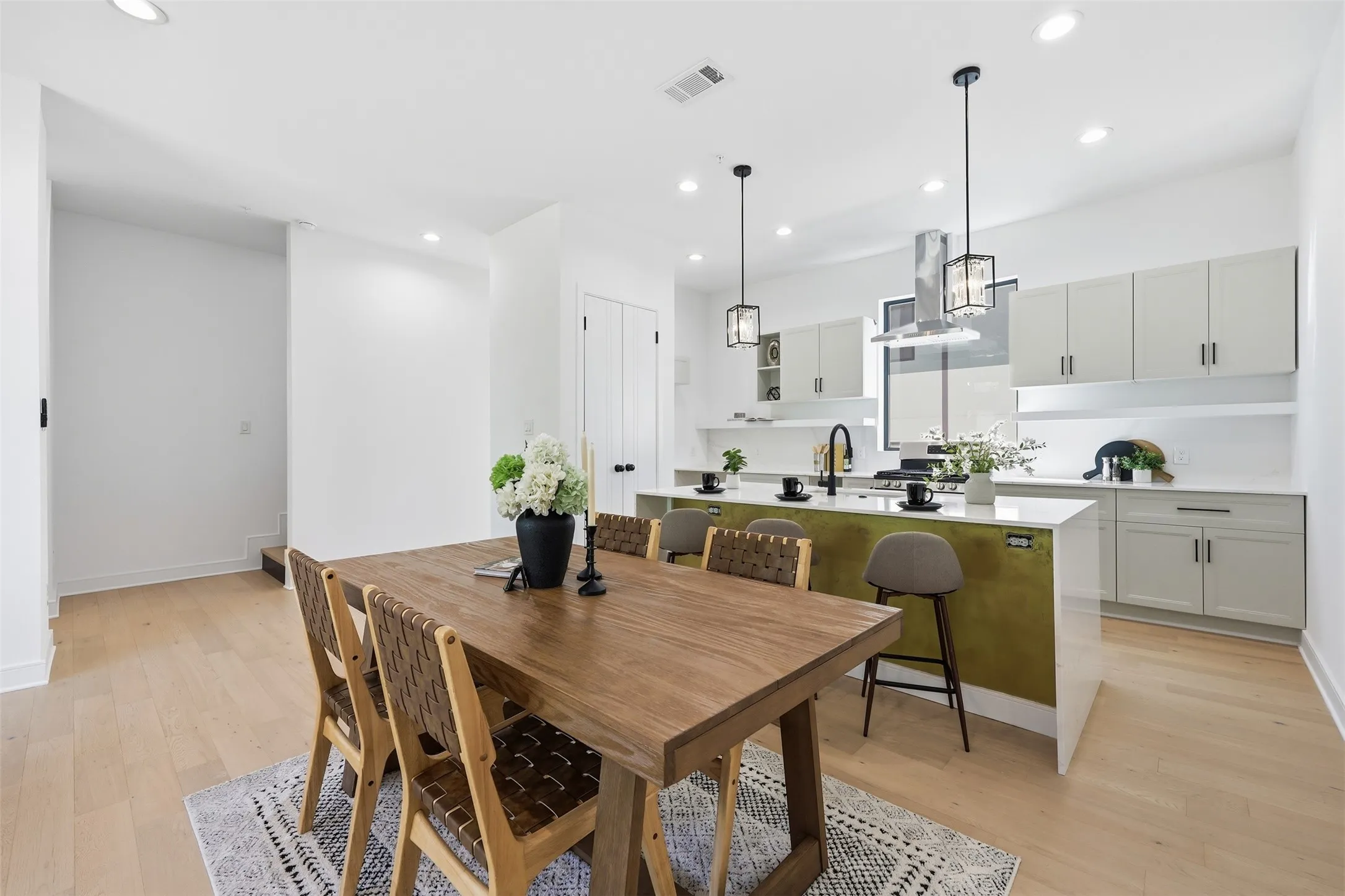 Condominium For Sale in Dallas County , 4635 Manett Street, Dallas, Texas 75204, 2 Bedroom, 3 Bathroom, 2 Garage spaces, 8,710 Sqft, built in 2026, mls#21287919, Real Estate Agent in Dallas, Homes For Sale in Dallas county, Homes For Sale in Dallas, Realtor in Dallas Texas, Real Estate Brokerage Independent Realty Texas, Luminita Cordes Realtor