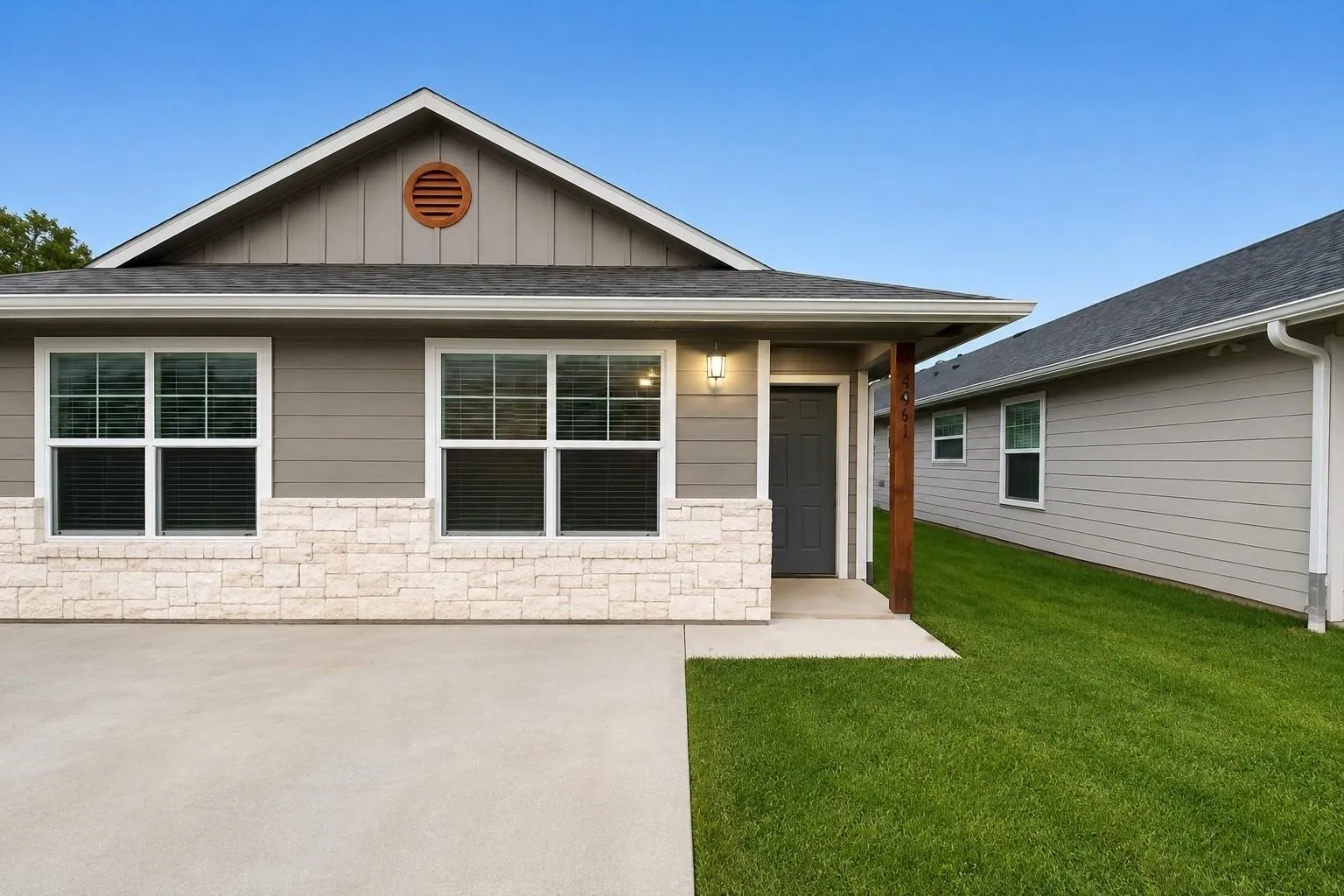 Duplex For Sale in Grayson County , 802-804 N Broughton Street, Sherman, Texas 75090, 6 Bedroom, 4 Bathroom, Garage spaces, 0 Sqft, built in 2020, mls#21287441, Real Estate Agent in Sherman, Homes For Sale in Grayson county, Homes For Sale in Sherman, Realtor in Sherman Texas, Real Estate Brokerage Independent Realty Texas, Luminita Cordes Realtor