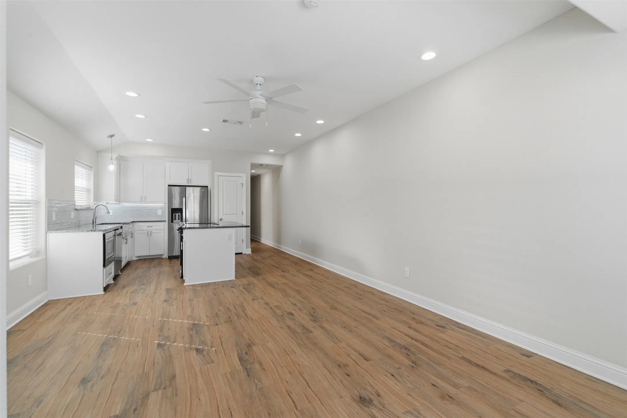 Duplex For Sale in Grayson County , 802-804 N Broughton Street, Sherman, Texas 75090, 6 Bedroom, 4 Bathroom, Garage spaces, 0 Sqft, built in 2020, mls#21287441, Real Estate Agent in Sherman, Homes For Sale in Grayson county, Homes For Sale in Sherman, Realtor in Sherman Texas, Real Estate Brokerage Independent Realty Texas, Luminita Cordes Realtor
