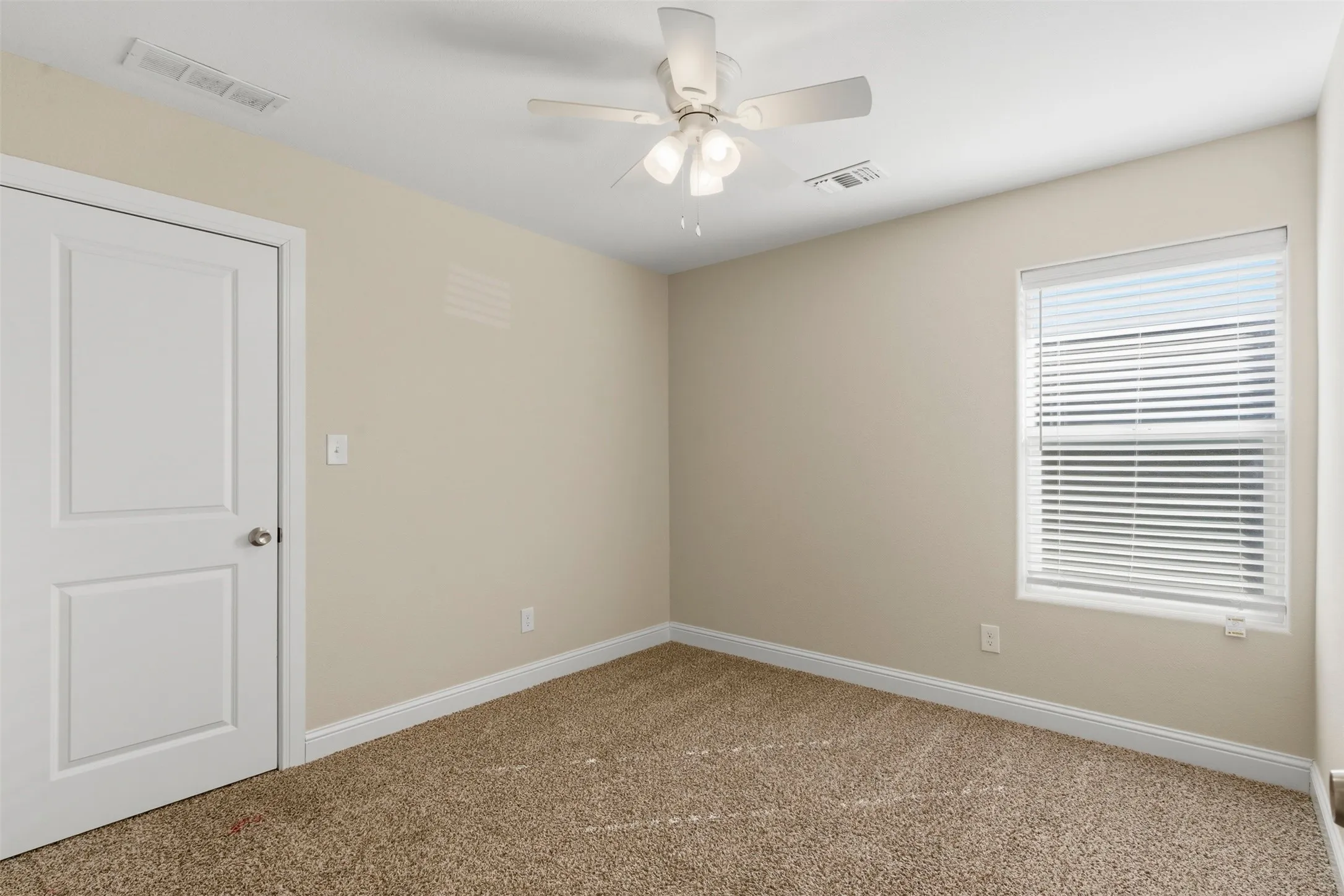 Duplex For Sale in Grayson County , 802-804 N Broughton Street, Sherman, Texas 75090, 6 Bedroom, 4 Bathroom, Garage spaces, 0 Sqft, built in 2020, mls#21287441, Real Estate Agent in Sherman, Homes For Sale in Grayson county, Homes For Sale in Sherman, Realtor in Sherman Texas, Real Estate Brokerage Independent Realty Texas, Luminita Cordes Realtor