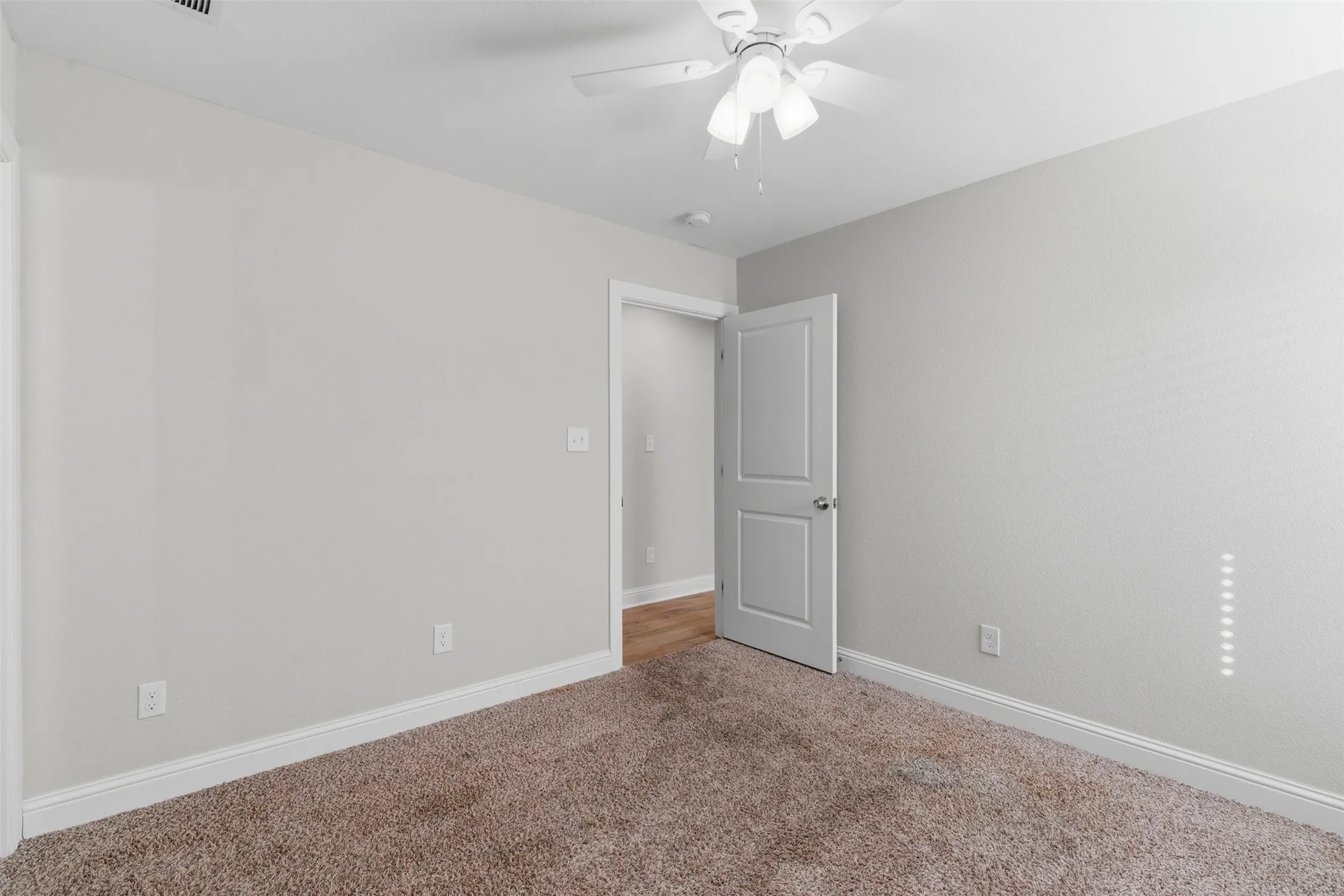 Duplex For Sale in Grayson County , 802-804 N Broughton Street, Sherman, Texas 75090, 6 Bedroom, 4 Bathroom, Garage spaces, 0 Sqft, built in 2020, mls#21287441, Real Estate Agent in Sherman, Homes For Sale in Grayson county, Homes For Sale in Sherman, Realtor in Sherman Texas, Real Estate Brokerage Independent Realty Texas, Luminita Cordes Realtor