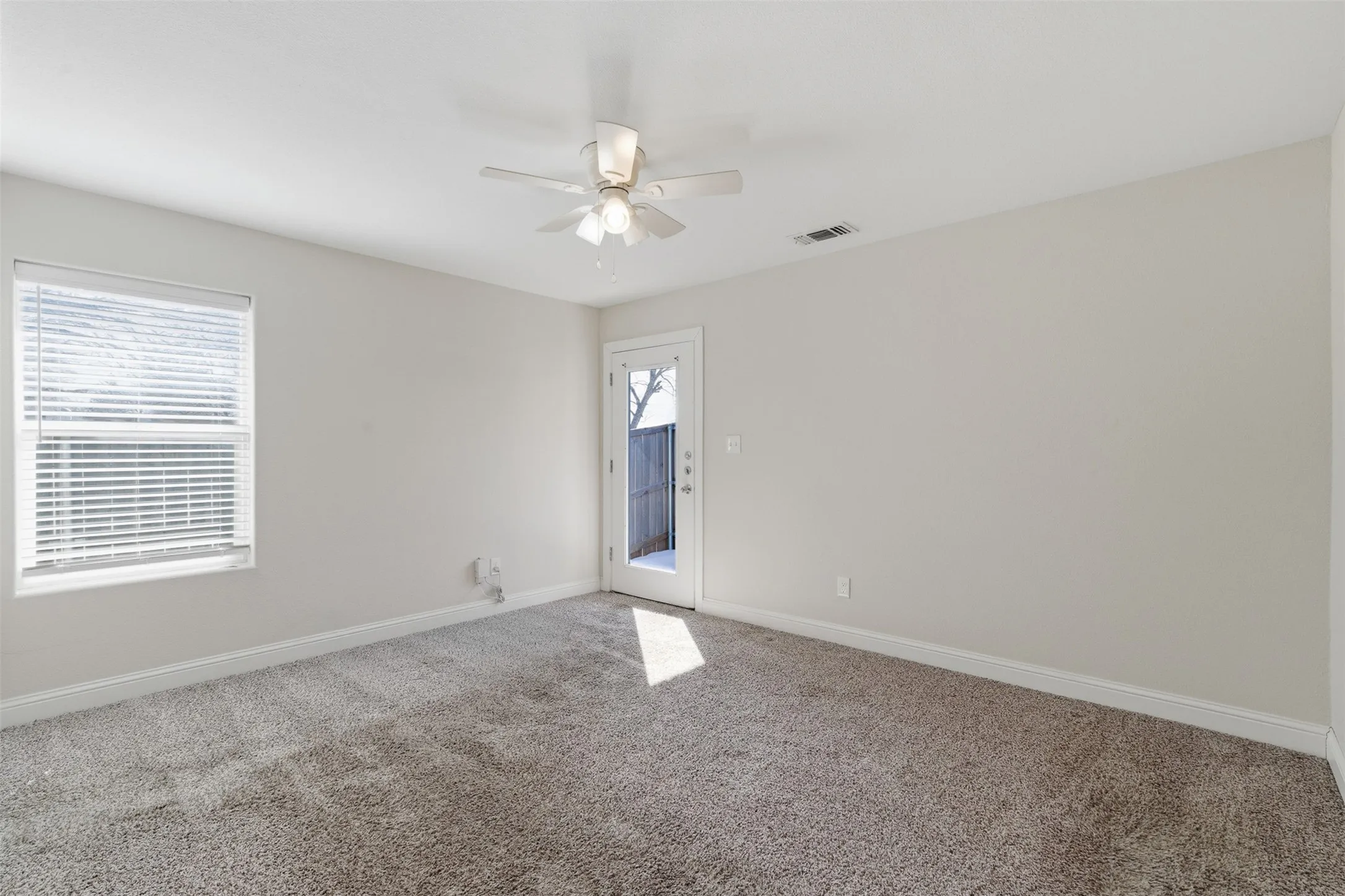 Duplex For Sale in Grayson County , 802-804 N Broughton Street, Sherman, Texas 75090, 6 Bedroom, 4 Bathroom, Garage spaces, 0 Sqft, built in 2020, mls#21287441, Real Estate Agent in Sherman, Homes For Sale in Grayson county, Homes For Sale in Sherman, Realtor in Sherman Texas, Real Estate Brokerage Independent Realty Texas, Luminita Cordes Realtor