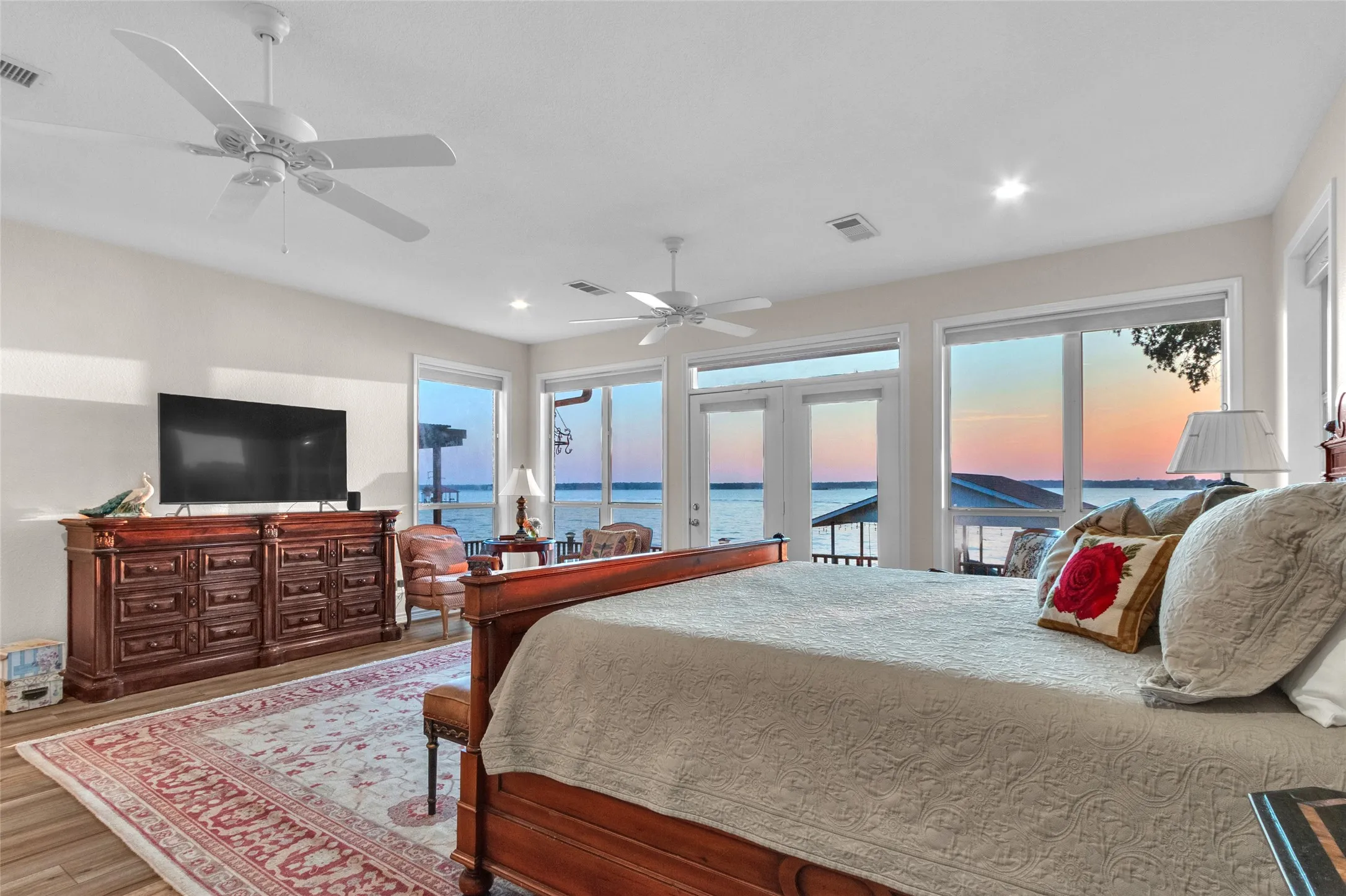 Windows to beautiful sunsets and spectacular open views create a magical retreat