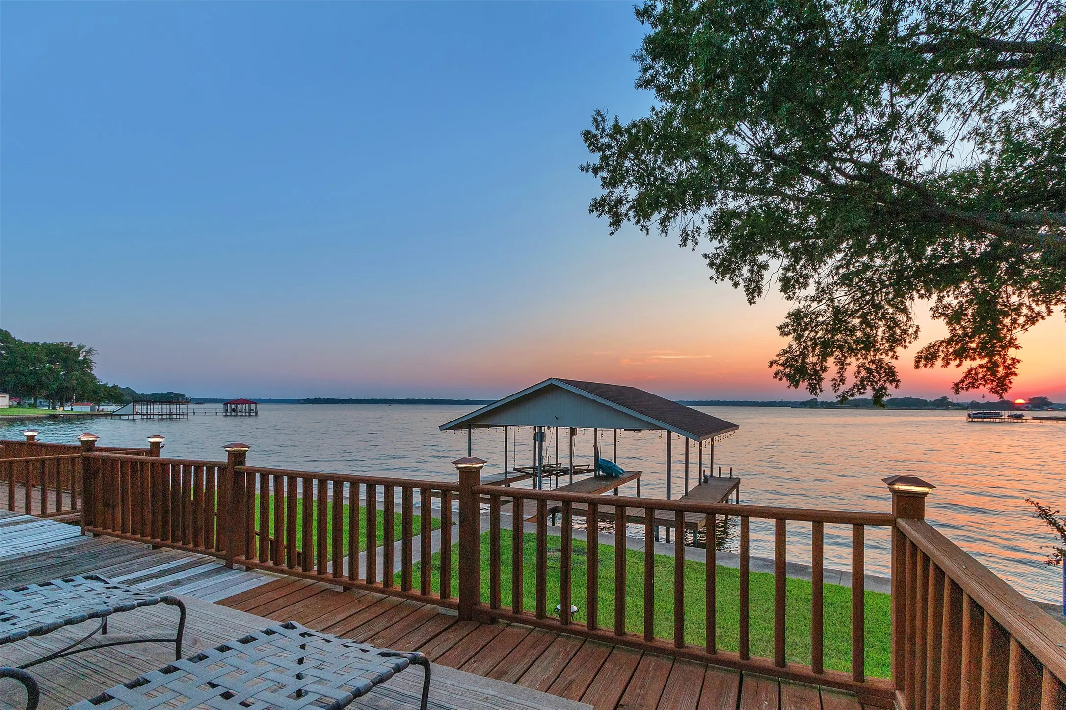 120 feet of deep water with spectacular sunset views