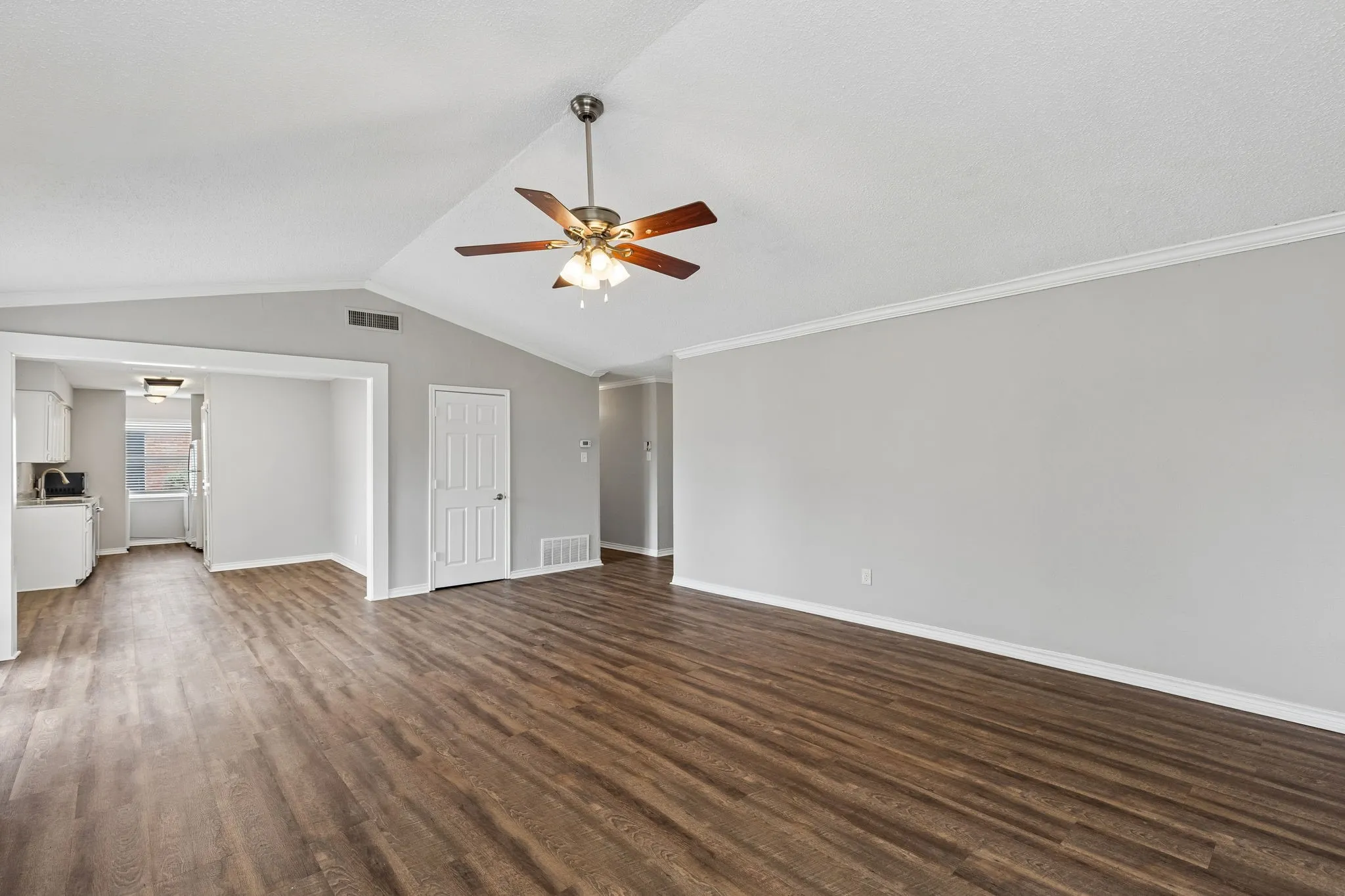 Single Family Residence For Sale in Denton County , 2123 Sheraton Drive, Carrollton, Texas 75007, 4 Bedroom, 2 Bathroom, 2 Garage spaces, 1,524 Sqft, built in 1973, mls#21286621, Real Estate Agent in Carrollton, Homes For Sale in Denton county, Homes For Sale in Carrollton, Realtor in Carrollton Texas, Real Estate Brokerage Independent Realty Texas, Luminita Cordes Realtor