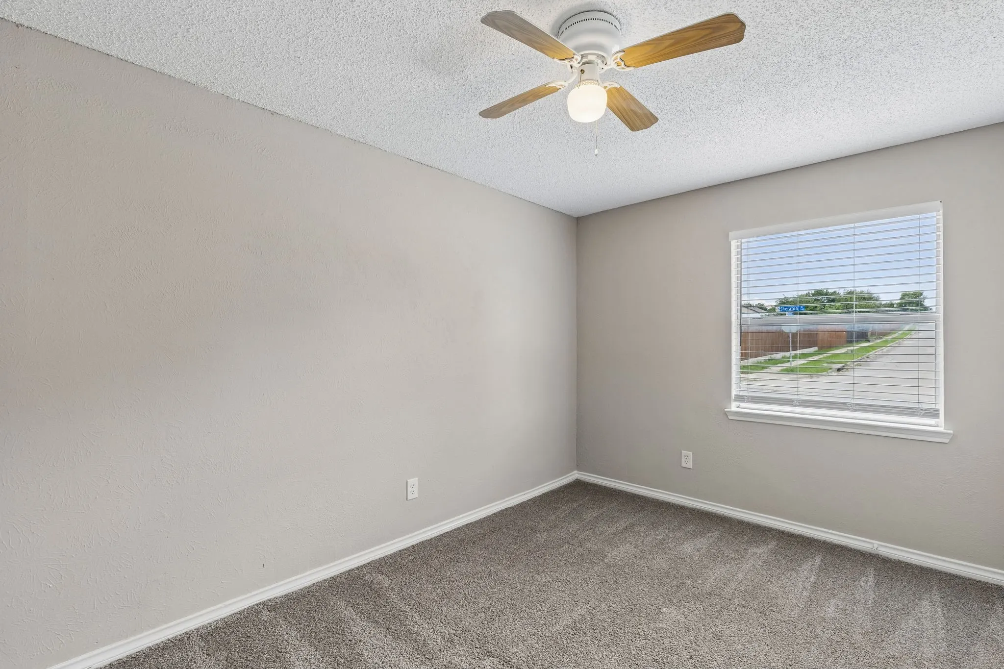 Single Family Residence For Sale in Denton County , 2123 Sheraton Drive, Carrollton, Texas 75007, 4 Bedroom, 2 Bathroom, 2 Garage spaces, 1,524 Sqft, built in 1973, mls#21286621, Real Estate Agent in Carrollton, Homes For Sale in Denton county, Homes For Sale in Carrollton, Realtor in Carrollton Texas, Real Estate Brokerage Independent Realty Texas, Luminita Cordes Realtor