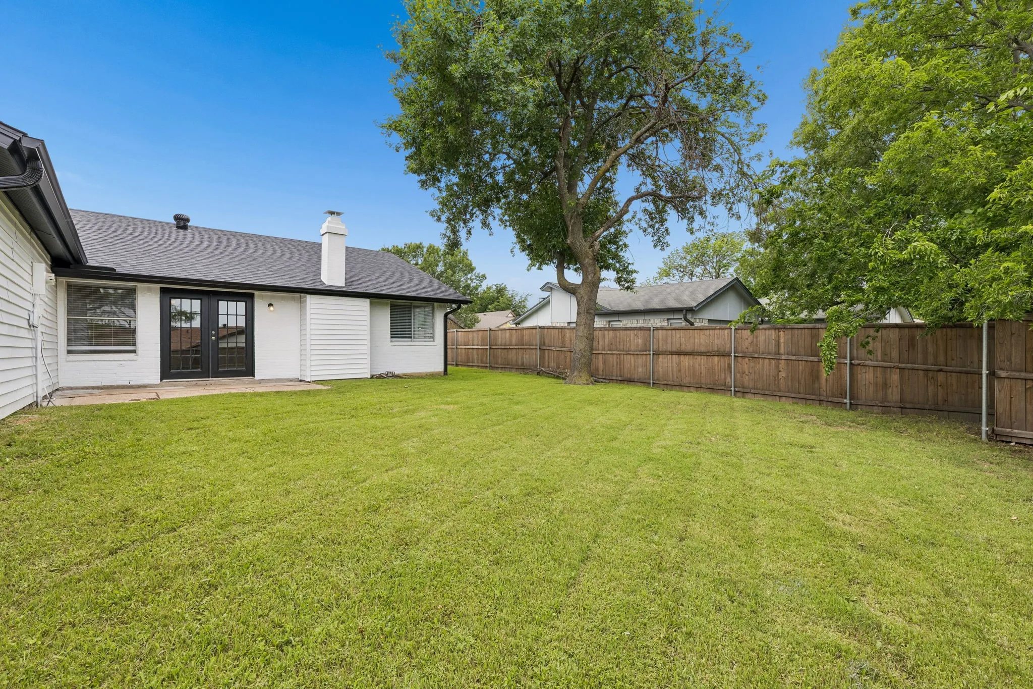 Single Family Residence For Sale in Denton County , 2123 Sheraton Drive, Carrollton, Texas 75007, 4 Bedroom, 2 Bathroom, 2 Garage spaces, 1,524 Sqft, built in 1973, mls#21286621, Real Estate Agent in Carrollton, Homes For Sale in Denton county, Homes For Sale in Carrollton, Realtor in Carrollton Texas, Real Estate Brokerage Independent Realty Texas, Luminita Cordes Realtor