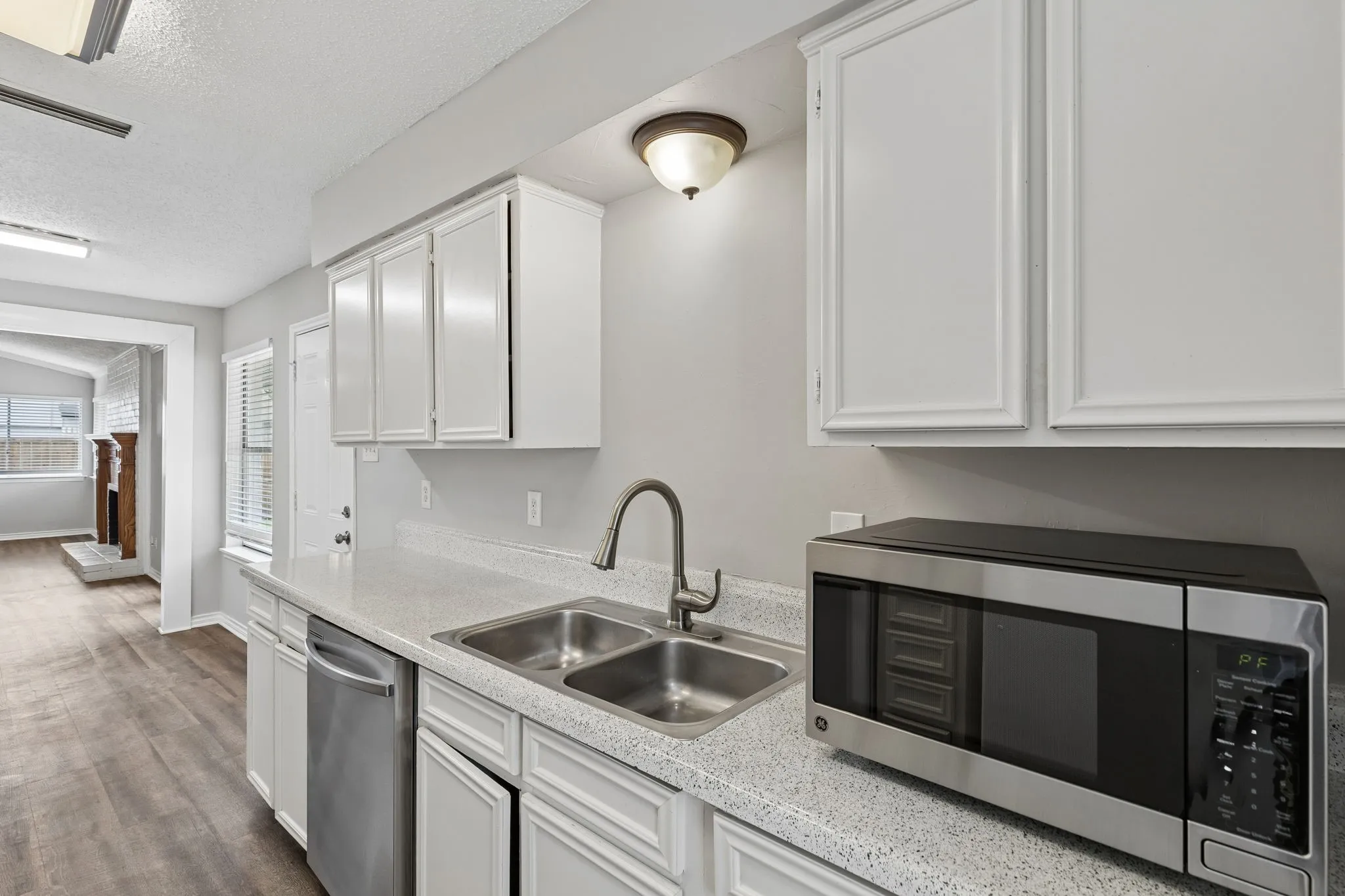 Single Family Residence For Sale in Denton County , 2123 Sheraton Drive, Carrollton, Texas 75007, 4 Bedroom, 2 Bathroom, 2 Garage spaces, 1,524 Sqft, built in 1973, mls#21286621, Real Estate Agent in Carrollton, Homes For Sale in Denton county, Homes For Sale in Carrollton, Realtor in Carrollton Texas, Real Estate Brokerage Independent Realty Texas, Luminita Cordes Realtor