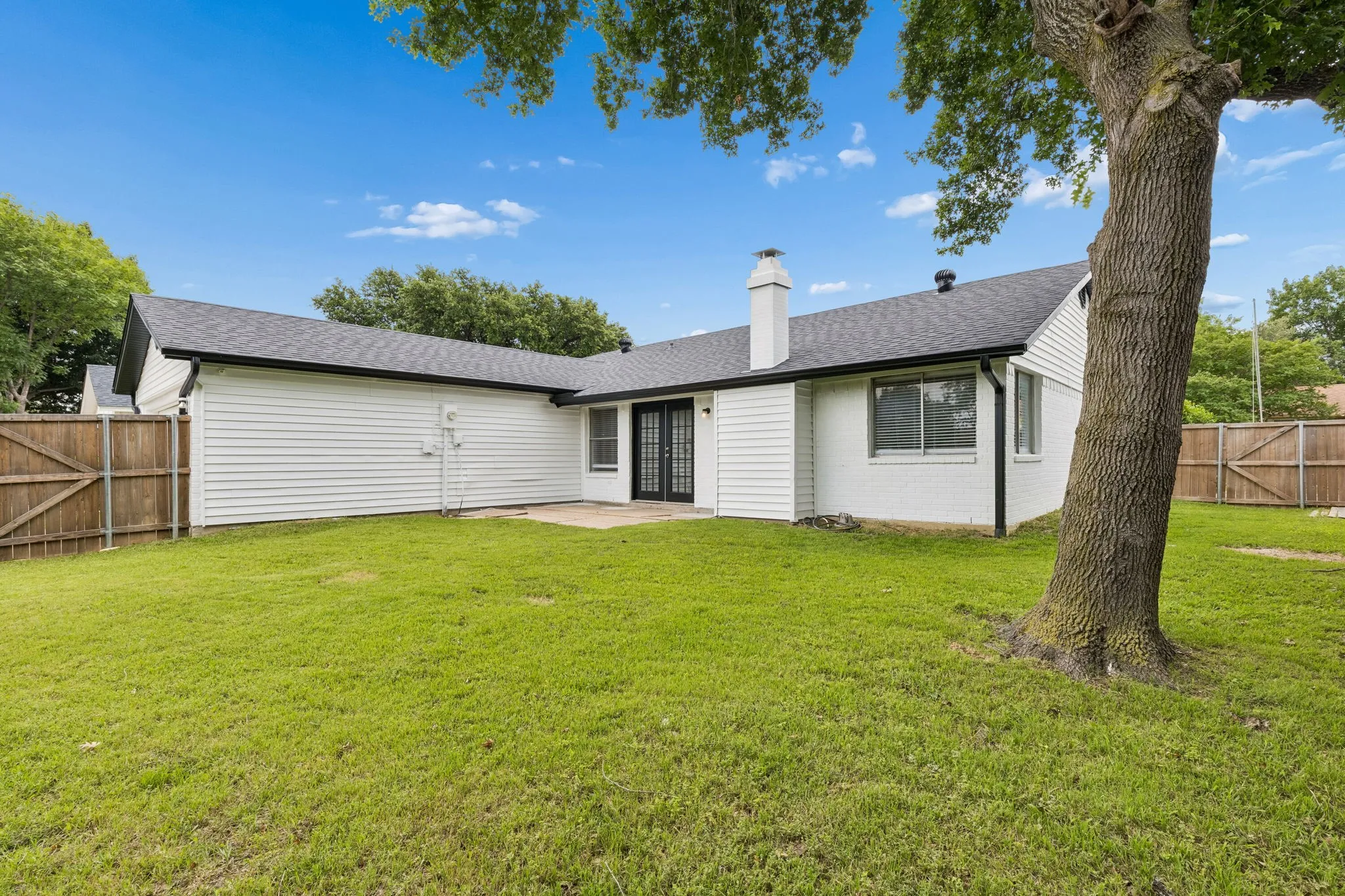 Single Family Residence For Sale in Denton County , 2123 Sheraton Drive, Carrollton, Texas 75007, 4 Bedroom, 2 Bathroom, 2 Garage spaces, 1,524 Sqft, built in 1973, mls#21286621, Real Estate Agent in Carrollton, Homes For Sale in Denton county, Homes For Sale in Carrollton, Realtor in Carrollton Texas, Real Estate Brokerage Independent Realty Texas, Luminita Cordes Realtor