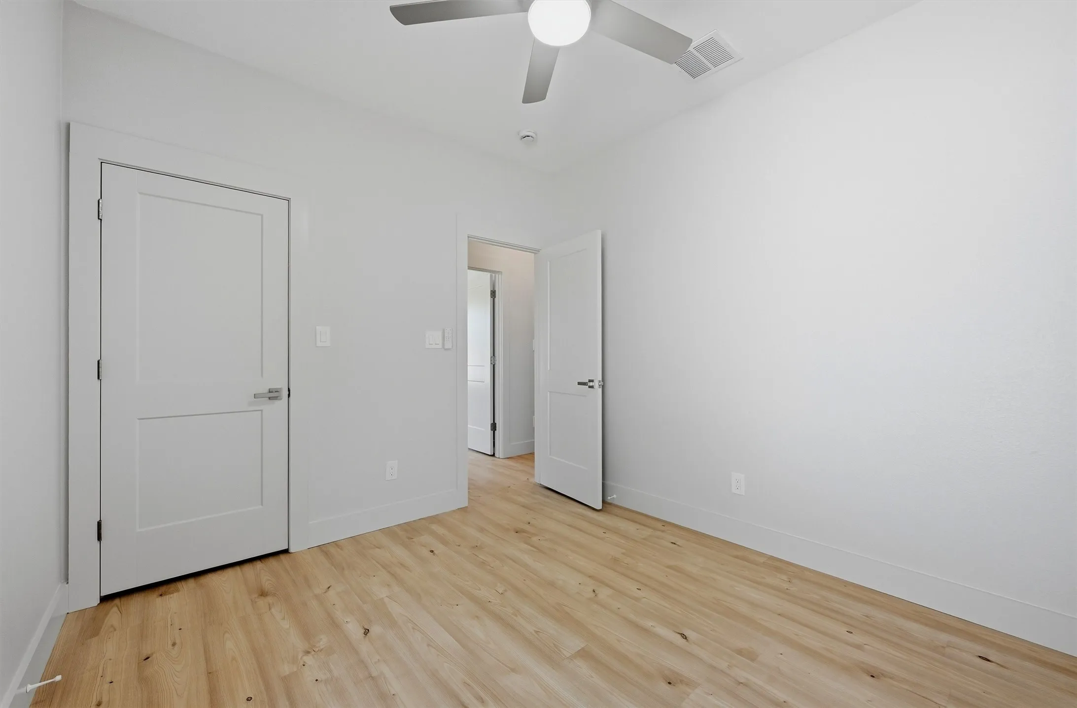 Single Family Residence For Sale in Grayson County , 110 W Hull Street, Denison, Texas 75021, 3 Bedroom, 2 Bathroom, 2 Garage spaces, 1,414 Sqft, built in 2026, mls#21286992, Real Estate Agent in Denison, Homes For Sale in Grayson county, Homes For Sale in Denison, Realtor in Denison Texas, Real Estate Brokerage Independent Realty Texas, Luminita Cordes Realtor