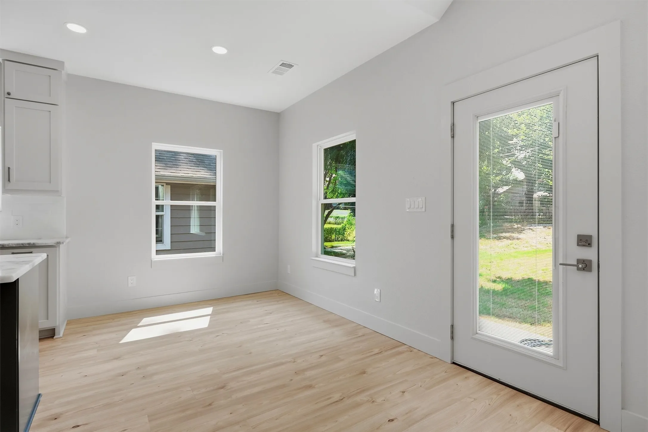 Single Family Residence For Sale in Grayson County , 110 W Hull Street, Denison, Texas 75021, 3 Bedroom, 2 Bathroom, 2 Garage spaces, 1,414 Sqft, built in 2026, mls#21286992, Real Estate Agent in Denison, Homes For Sale in Grayson county, Homes For Sale in Denison, Realtor in Denison Texas, Real Estate Brokerage Independent Realty Texas, Luminita Cordes Realtor