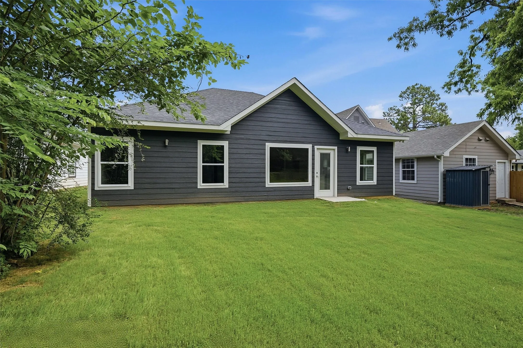 Single Family Residence For Sale in Grayson County , 110 W Hull Street, Denison, Texas 75021, 3 Bedroom, 2 Bathroom, 2 Garage spaces, 1,414 Sqft, built in 2026, mls#21286992, Real Estate Agent in Denison, Homes For Sale in Grayson county, Homes For Sale in Denison, Realtor in Denison Texas, Real Estate Brokerage Independent Realty Texas, Luminita Cordes Realtor
