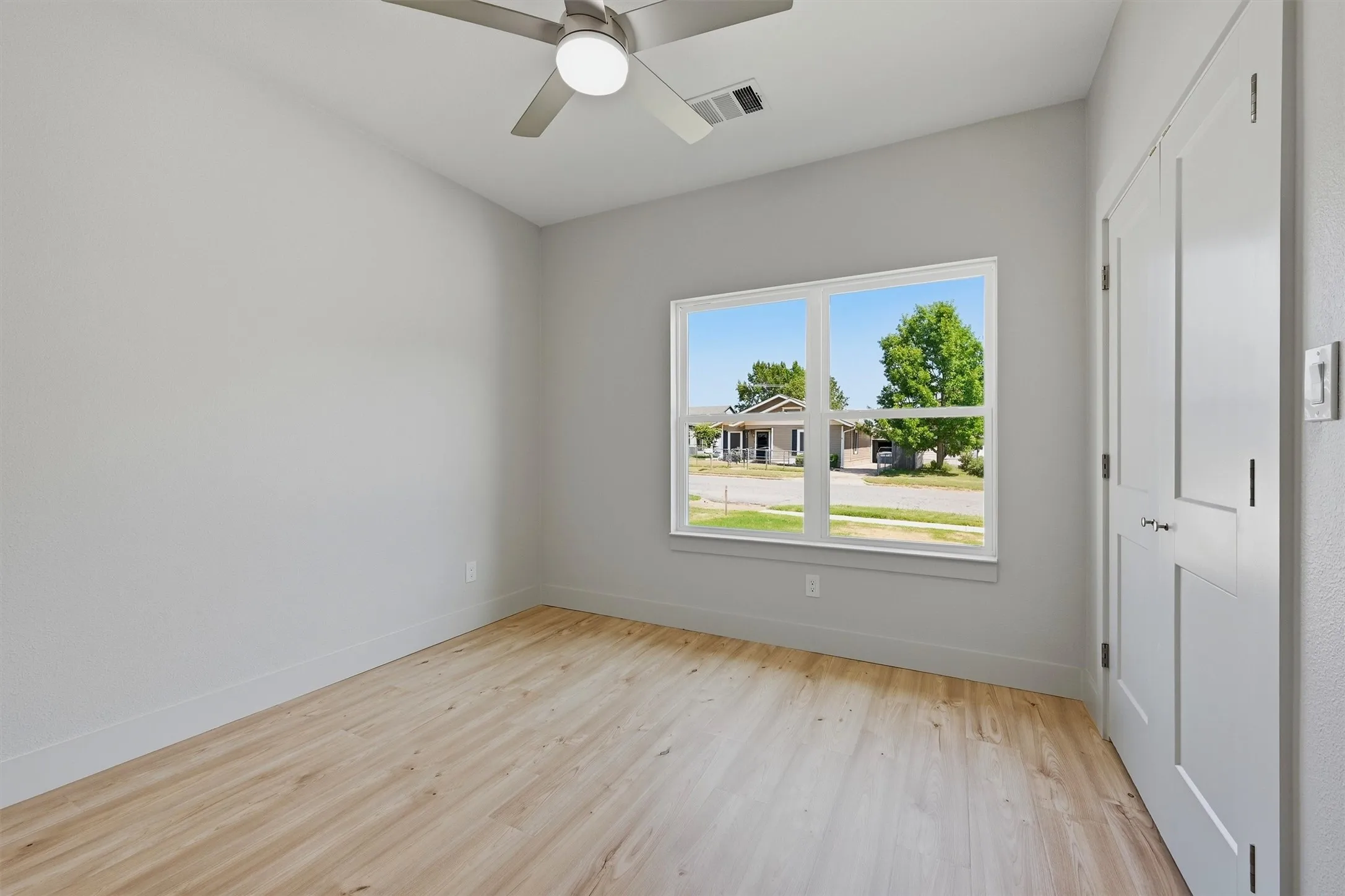 Single Family Residence For Sale in Grayson County , 110 W Hull Street, Denison, Texas 75021, 3 Bedroom, 2 Bathroom, 2 Garage spaces, 1,414 Sqft, built in 2026, mls#21286992, Real Estate Agent in Denison, Homes For Sale in Grayson county, Homes For Sale in Denison, Realtor in Denison Texas, Real Estate Brokerage Independent Realty Texas, Luminita Cordes Realtor