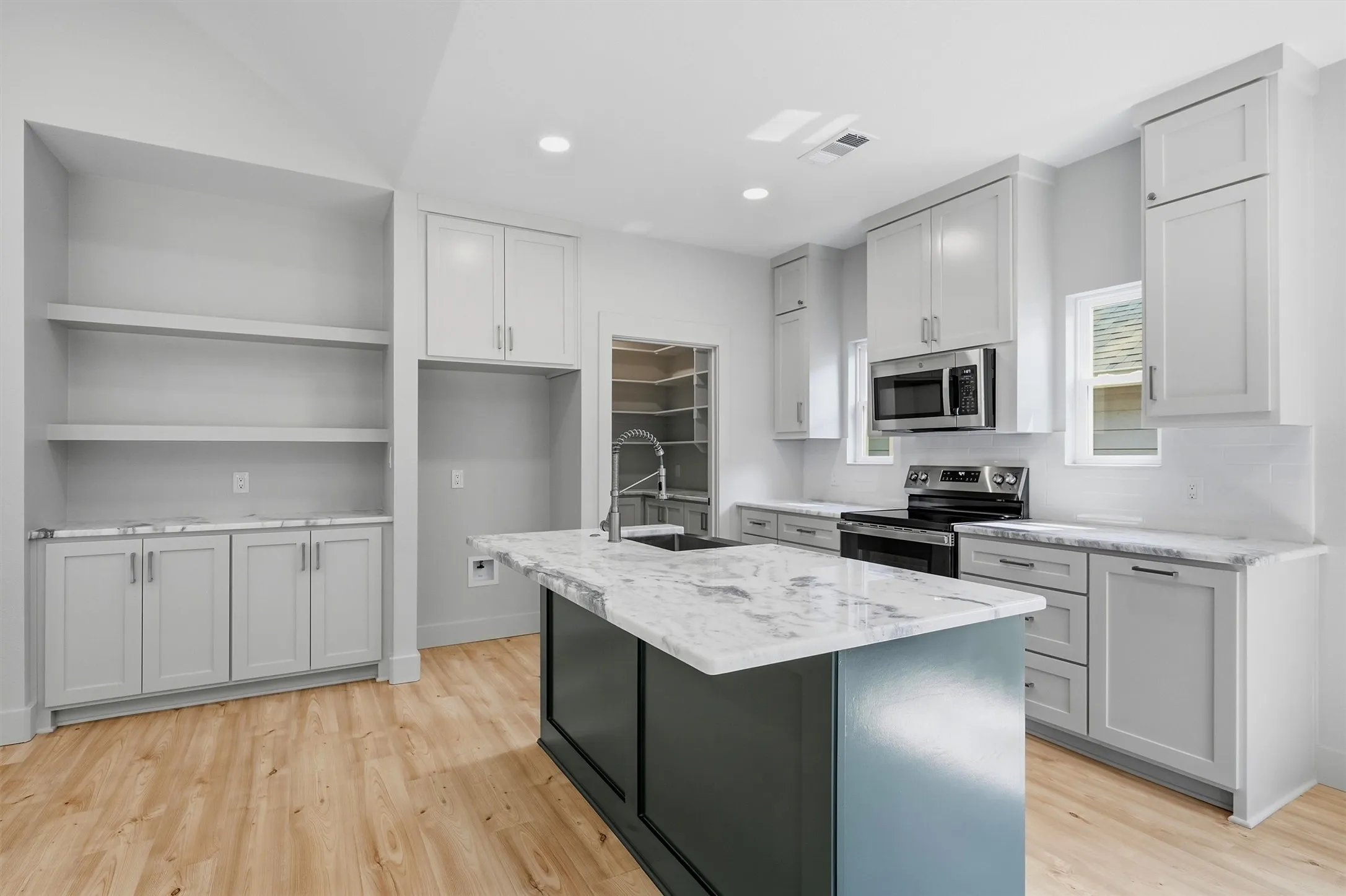 Single Family Residence For Sale in Grayson County , 110 W Hull Street, Denison, Texas 75021, 3 Bedroom, 2 Bathroom, 2 Garage spaces, 1,414 Sqft, built in 2026, mls#21286992, Real Estate Agent in Denison, Homes For Sale in Grayson county, Homes For Sale in Denison, Realtor in Denison Texas, Real Estate Brokerage Independent Realty Texas, Luminita Cordes Realtor