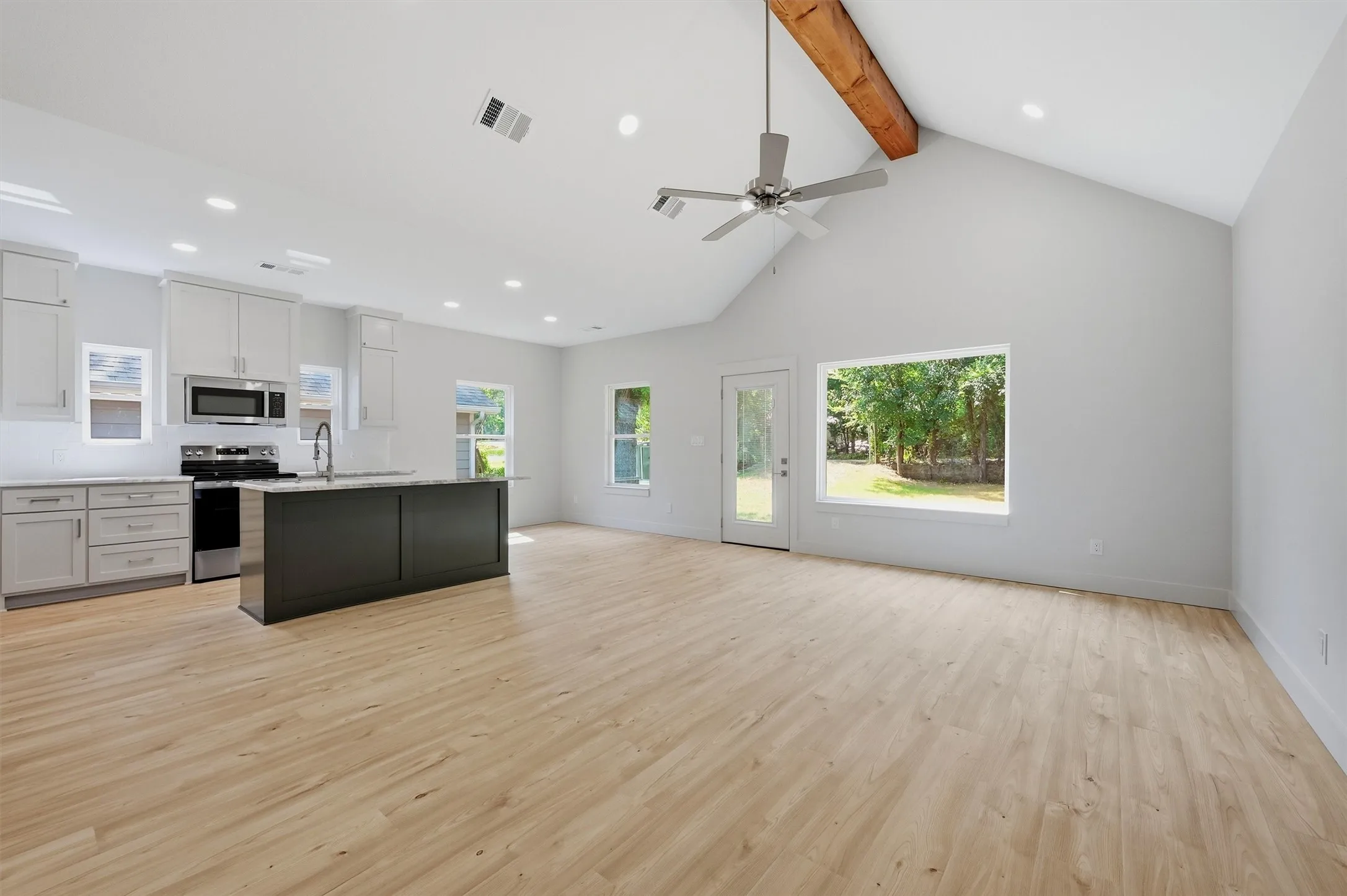 Single Family Residence For Sale in Grayson County , 110 W Hull Street, Denison, Texas 75021, 3 Bedroom, 2 Bathroom, 2 Garage spaces, 1,414 Sqft, built in 2026, mls#21286992, Real Estate Agent in Denison, Homes For Sale in Grayson county, Homes For Sale in Denison, Realtor in Denison Texas, Real Estate Brokerage Independent Realty Texas, Luminita Cordes Realtor