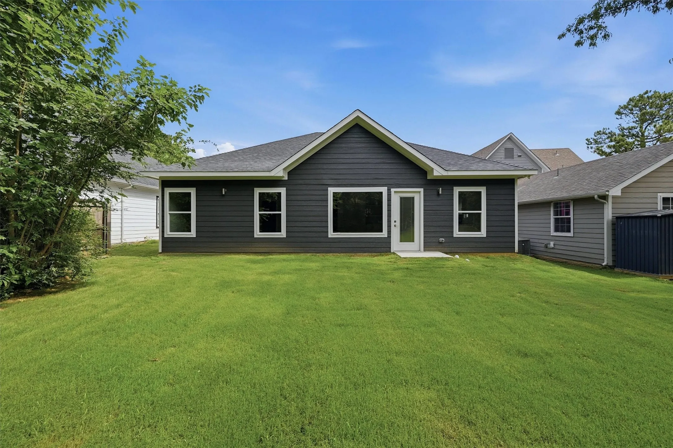 Single Family Residence For Sale in Grayson County , 110 W Hull Street, Denison, Texas 75021, 3 Bedroom, 2 Bathroom, 2 Garage spaces, 1,414 Sqft, built in 2026, mls#21286992, Real Estate Agent in Denison, Homes For Sale in Grayson county, Homes For Sale in Denison, Realtor in Denison Texas, Real Estate Brokerage Independent Realty Texas, Luminita Cordes Realtor