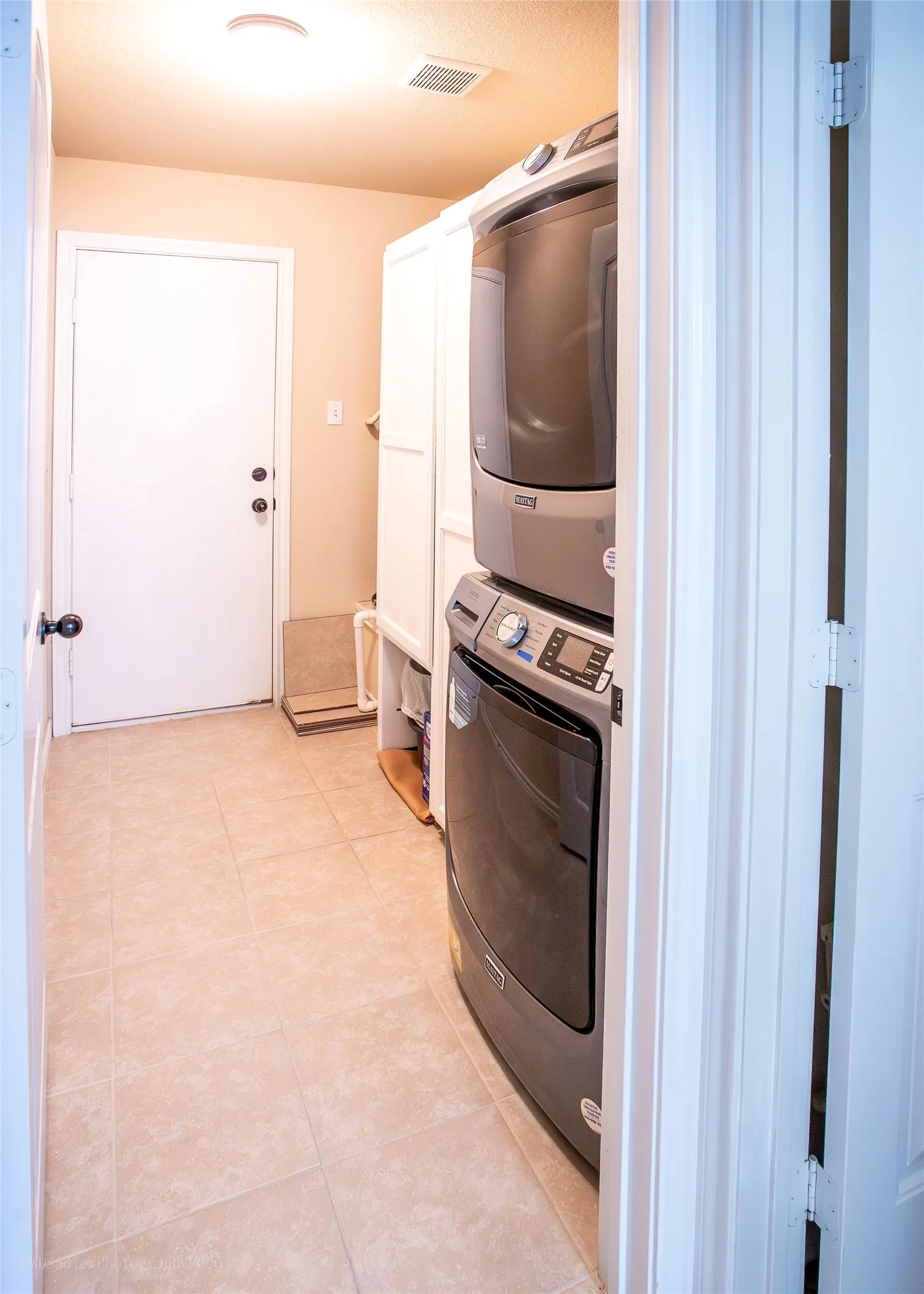 Single Family Residence For Sale in Young County , 206 W Oak, Olney, Texas 76374, 3 Bedroom, 2 Bathroom, Garage spaces, 1,312 Sqft, built in 2020, mls#21287968, Real Estate Agent in Olney, Homes For Sale in Young county, Homes For Sale in Olney, Realtor in Olney Texas, Real Estate Brokerage Independent Realty Texas, Luminita Cordes Realtor
