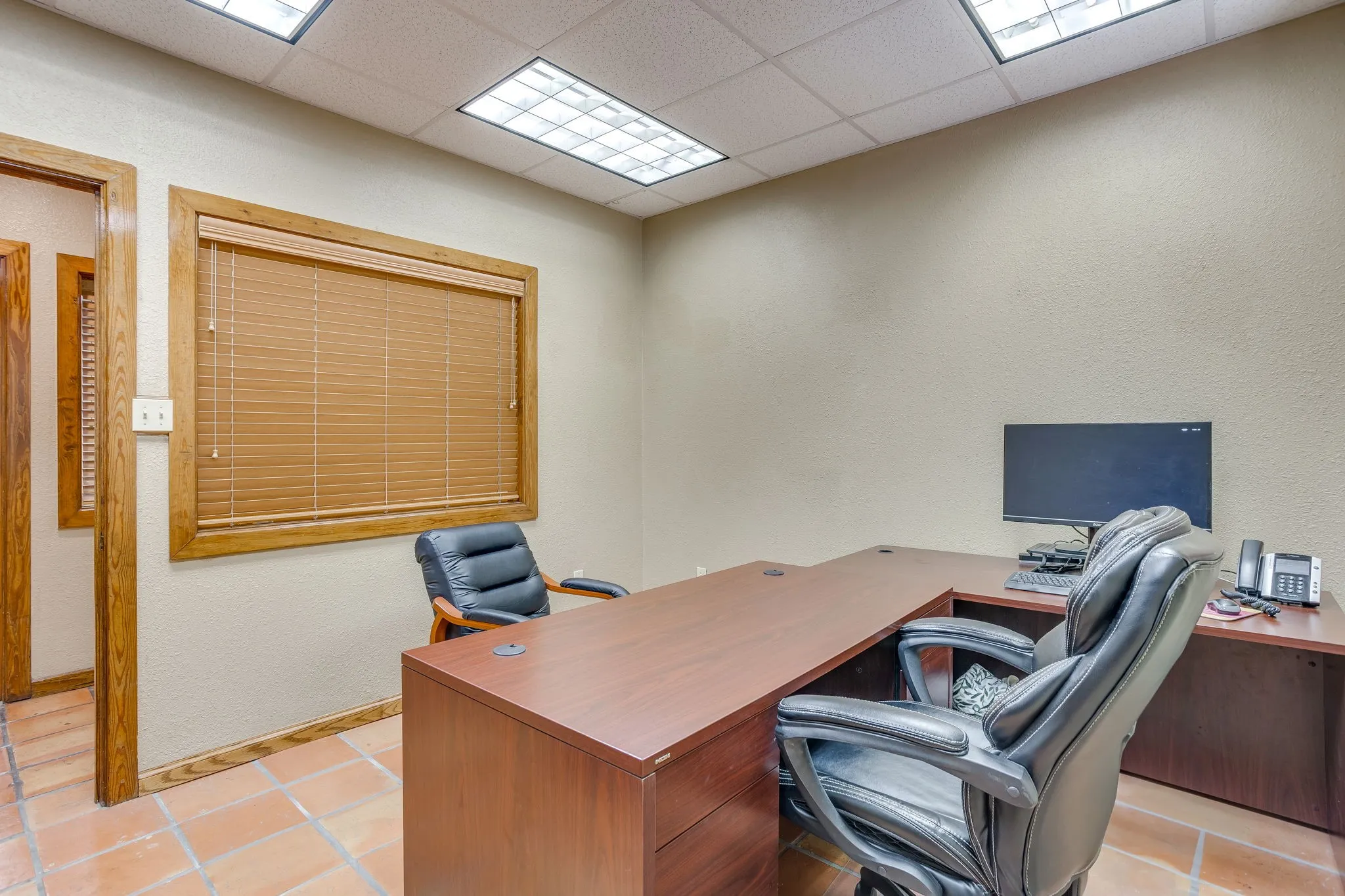 Office For Rent in Tarrant County , 3500 Noble Avenue, Fort Worth, Texas 76111, 0, 0, Garage spaces, 0 Sqft, built in 1985, Price $18, mls#21287978, Real Estate Agent in Fort Worth, Homes For Rent in Tarrant county, Homes For Rent in Fort Worth, Realtor in Fort Worth Texas, Real Estate Brokerage Independent Realty Texas, Luminita Cordes Realtor