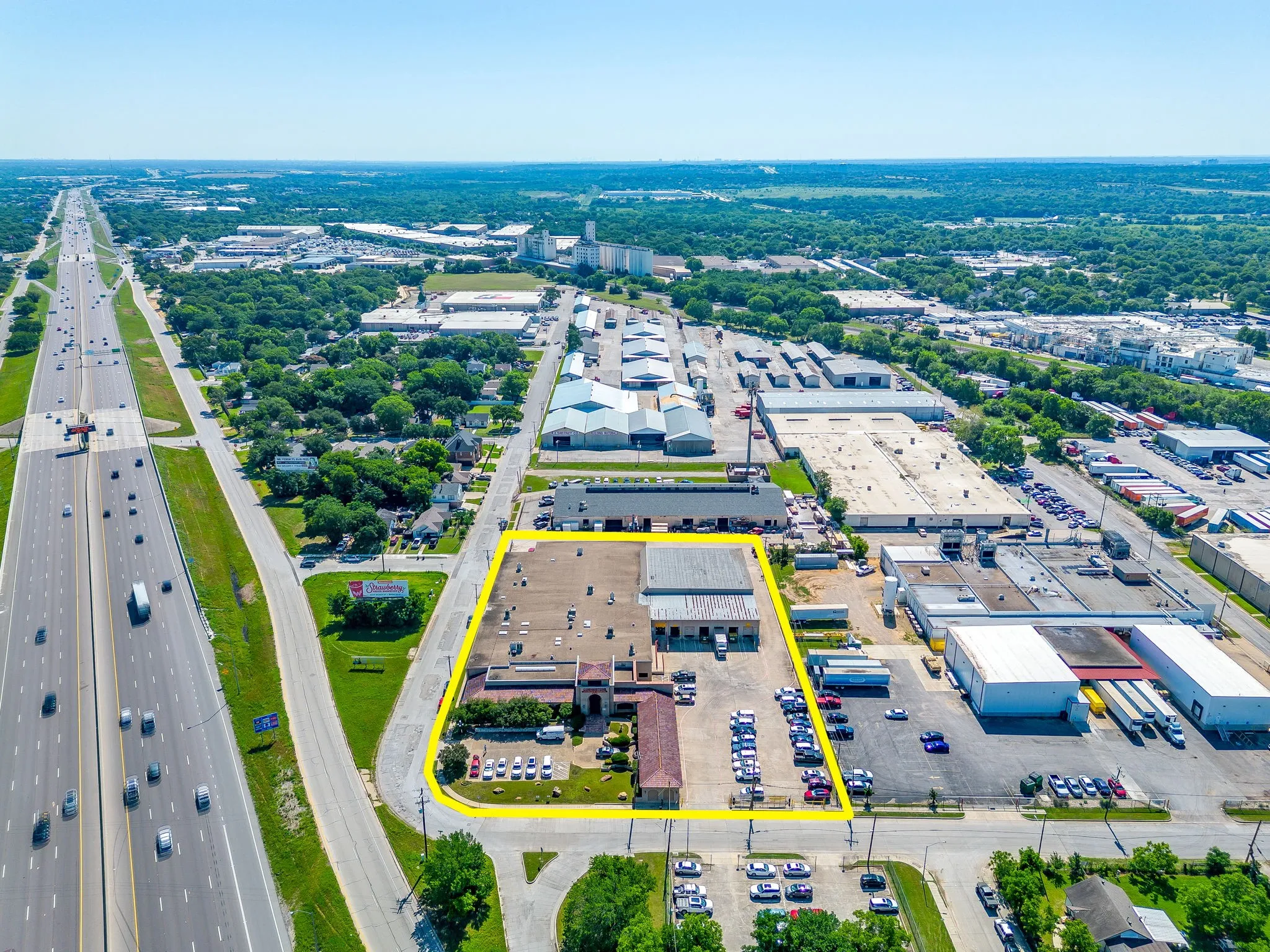 Office For Rent in Tarrant County , 3500 Noble Avenue, Fort Worth, Texas 76111, 0, 0, Garage spaces, 0 Sqft, built in 1985, Price $18, mls#21287978, Real Estate Agent in Fort Worth, Homes For Rent in Tarrant county, Homes For Rent in Fort Worth, Realtor in Fort Worth Texas, Real Estate Brokerage Independent Realty Texas, Luminita Cordes Realtor