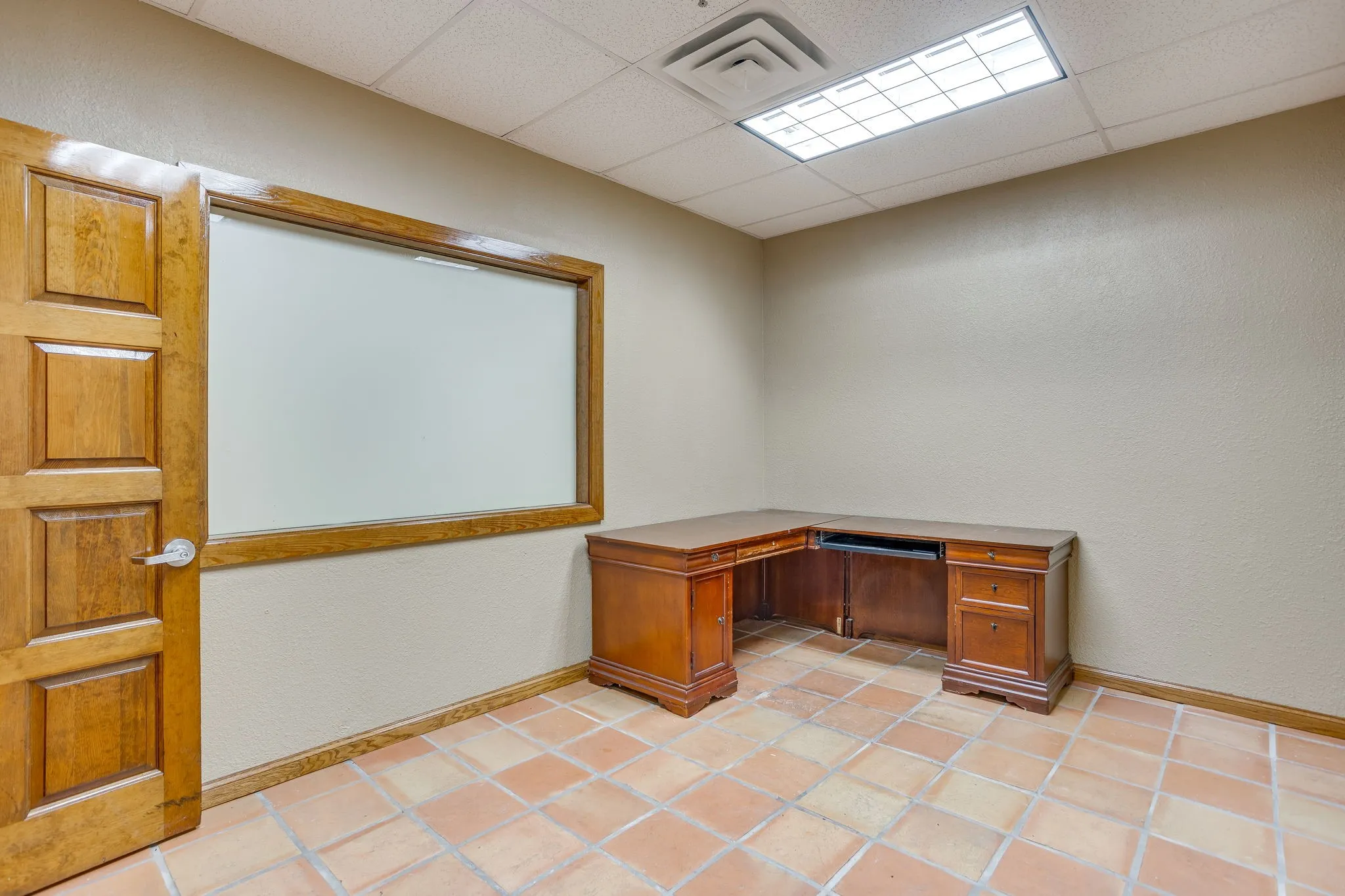 Office For Rent in Tarrant County , 3500 Noble Avenue, Fort Worth, Texas 76111, 0, 0, Garage spaces, 0 Sqft, built in 1985, Price $18, mls#21287978, Real Estate Agent in Fort Worth, Homes For Rent in Tarrant county, Homes For Rent in Fort Worth, Realtor in Fort Worth Texas, Real Estate Brokerage Independent Realty Texas, Luminita Cordes Realtor