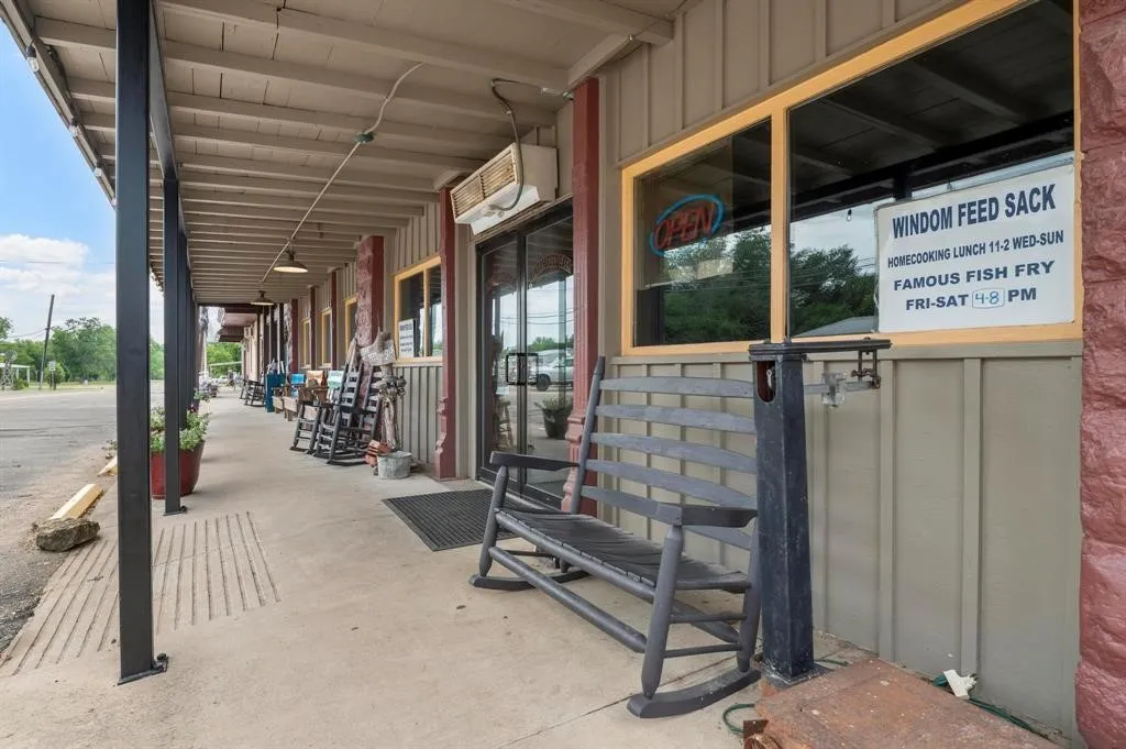 Business For Sale in Fannin County , 412 & 414 Main Street, Windom, Texas 75492, 0, 0, Garage spaces, 8,260 Sqft, built in 1918, mls#21286605, Real Estate Agent in Windom, Homes For Sale in Fannin county, Homes For Sale in Windom, Realtor in Windom Texas, Real Estate Brokerage Independent Realty Texas, Luminita Cordes Realtor