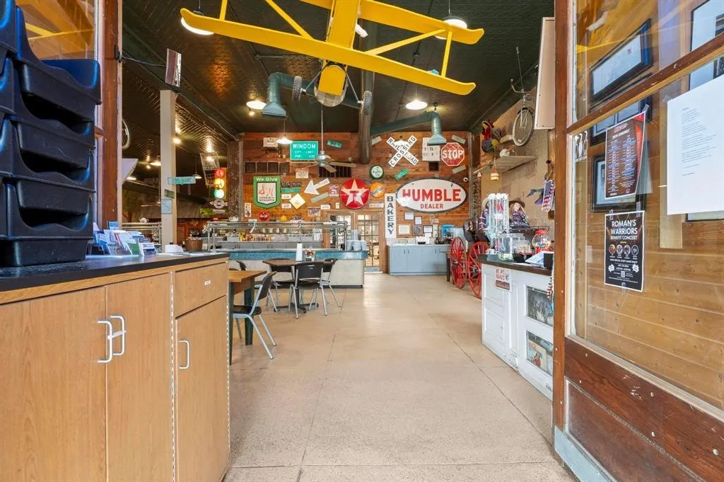 Business For Sale in Fannin County , 412 & 414 Main Street, Windom, Texas 75492, 0, 0, Garage spaces, 8,260 Sqft, built in 1918, mls#21286605, Real Estate Agent in Windom, Homes For Sale in Fannin county, Homes For Sale in Windom, Realtor in Windom Texas, Real Estate Brokerage Independent Realty Texas, Luminita Cordes Realtor