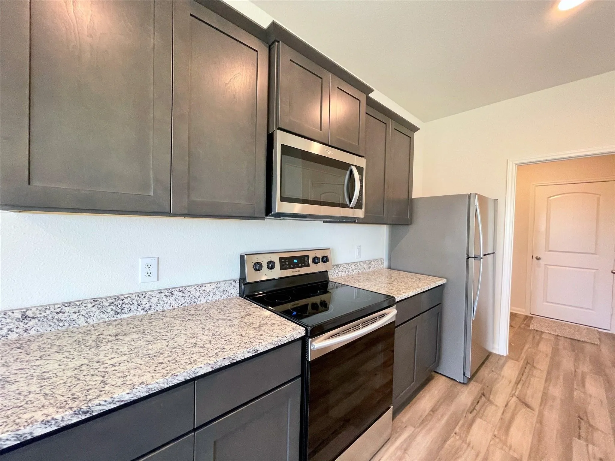 Single Family Residence For Sale in Dallas County , 1946 Canterbury Drive, Seagoville, Texas 75159, 4 Bedroom, 3 Bathroom, 2 Garage spaces, 2,209 Sqft, built in 2021, Price $304,000, mls#21287984, Real Estate Agent in Seagoville, Homes For Sale in Dallas county, Homes For Sale in Seagoville, Realtor in Seagoville Texas, Real Estate Brokerage Independent Realty Texas, Luminita Cordes Realtor