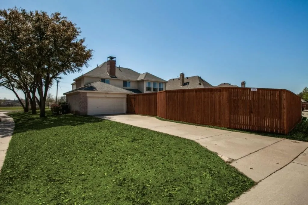 Single Family Residence For Rent in Collin County , 5801 Yeary Road, Plano, Texas 75093, 4 Bedroom, 3 Bathroom, 2 Garage spaces, 3,422 Sqft, built in 1997, mls#21287991, Real Estate Agent in Plano, Homes For Rent in Collin county, Homes For Rent in Plano, Realtor in Plano Texas, Real Estate Brokerage Independent Realty Texas, Luminita Cordes Realtor