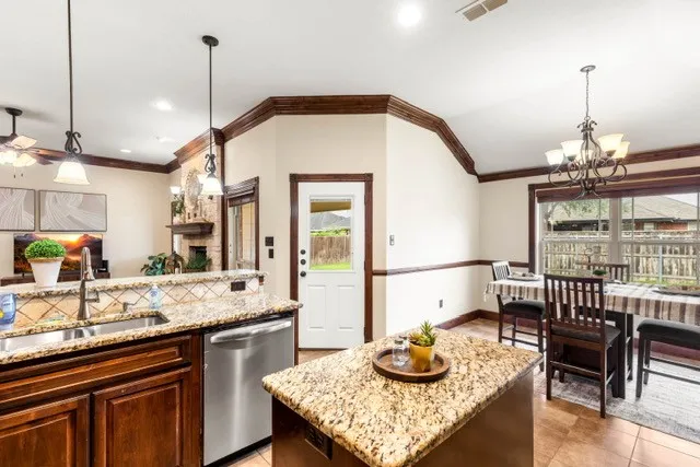 Single Family Residence For Rent in Taylor County , 1342 Lewis And Clark Trail, Abilene, Texas 79602, 3 Bedroom, 2 Bathroom, 2 Garage spaces, 1,572 Sqft, built in 2013, mls#21288001, Real Estate Agent in Abilene, Homes For Rent in Taylor county, Homes For Rent in Abilene, Realtor in Abilene Texas, Real Estate Brokerage Independent Realty Texas, Luminita Cordes Realtor