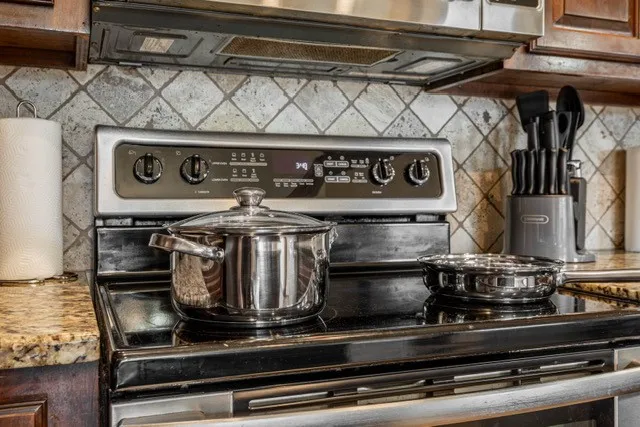 Single Family Residence For Rent in Taylor County , 1342 Lewis And Clark Trail, Abilene, Texas 79602, 3 Bedroom, 2 Bathroom, 2 Garage spaces, 1,572 Sqft, built in 2013, mls#21288001, Real Estate Agent in Abilene, Homes For Rent in Taylor county, Homes For Rent in Abilene, Realtor in Abilene Texas, Real Estate Brokerage Independent Realty Texas, Luminita Cordes Realtor