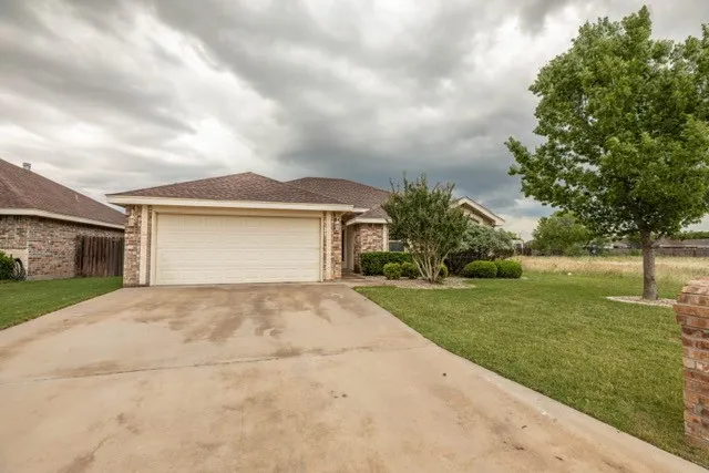 Single Family Residence For Rent in Taylor County , 1342 Lewis And Clark Trail, Abilene, Texas 79602, 3 Bedroom, 2 Bathroom, 2 Garage spaces, 1,572 Sqft, built in 2013, mls#21288001, Real Estate Agent in Abilene, Homes For Rent in Taylor county, Homes For Rent in Abilene, Realtor in Abilene Texas, Real Estate Brokerage Independent Realty Texas, Luminita Cordes Realtor