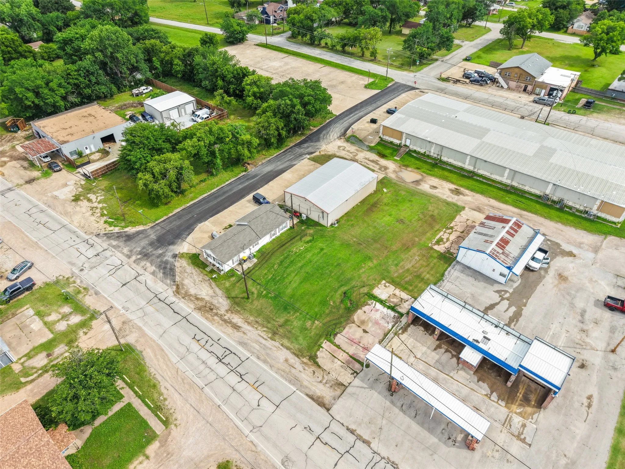 Business For Sale in Dallas County , 200 Cypress, Seagoville, Texas 75159, 0, 0, Garage spaces, 0 Sqft, built in 1960, Price $799,999, mls#21288007, Real Estate Agent in Seagoville, Homes For Sale in Dallas county, Homes For Sale in Seagoville, Realtor in Seagoville Texas, Real Estate Brokerage Independent Realty Texas, Luminita Cordes Realtor