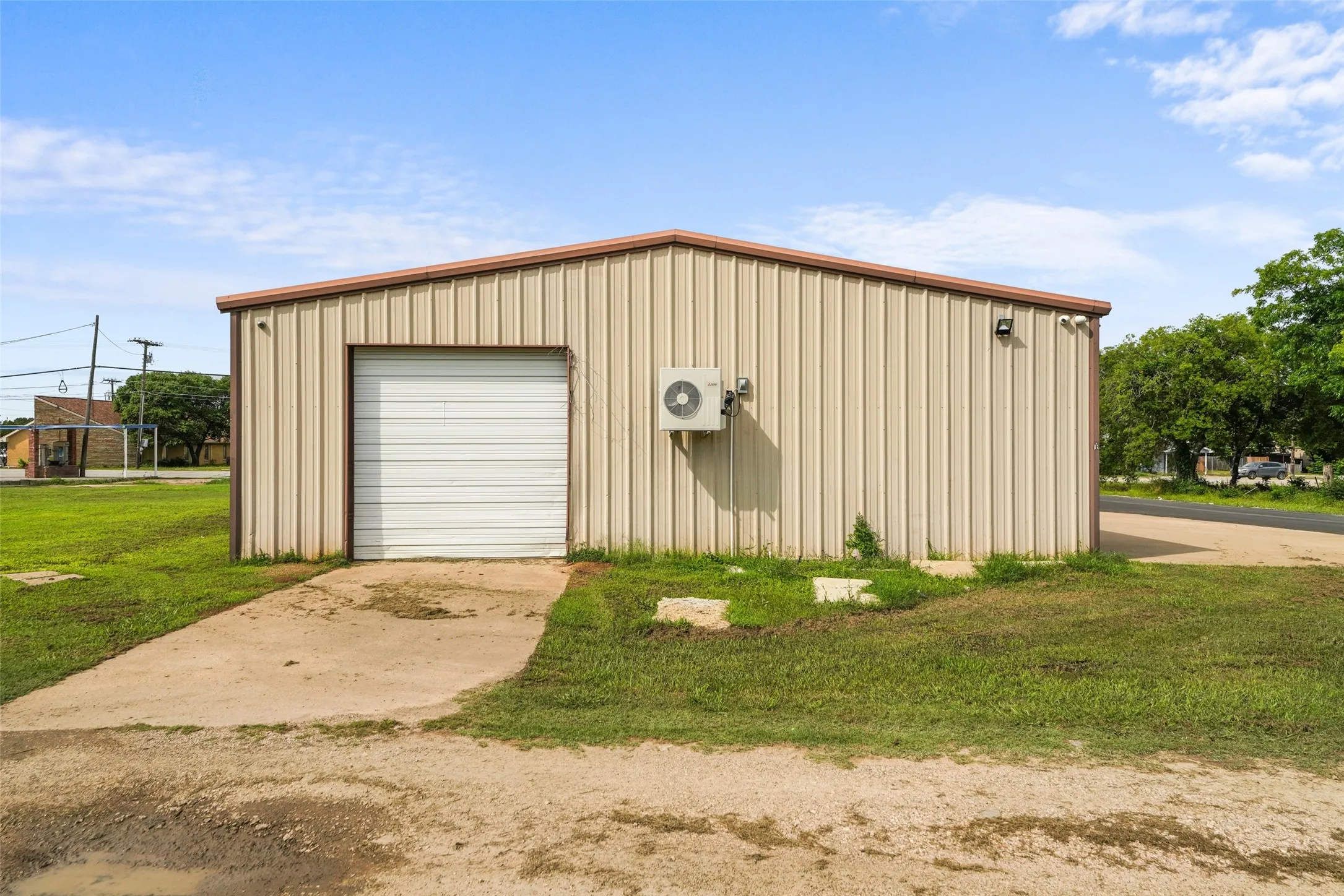 Business For Sale in Dallas County , 200 Cypress, Seagoville, Texas 75159, 0, 0, Garage spaces, 0 Sqft, built in 1960, Price $799,999, mls#21288007, Real Estate Agent in Seagoville, Homes For Sale in Dallas county, Homes For Sale in Seagoville, Realtor in Seagoville Texas, Real Estate Brokerage Independent Realty Texas, Luminita Cordes Realtor