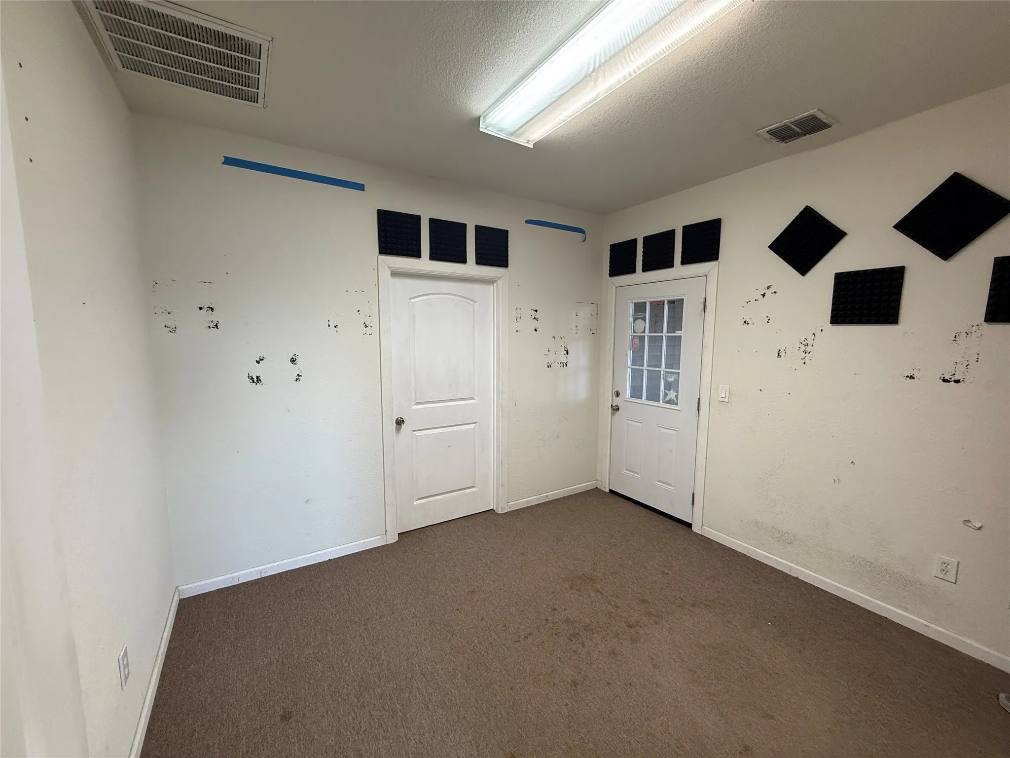 Industrial For Rent in Tarrant County , 6450 Appian Way, Fort Worth, Texas 76135, 0, 0, Garage spaces, 0 Sqft, built in 2011, Price $1,550, mls#21287992, Real Estate Agent in Fort Worth, Homes For Rent in Tarrant county, Homes For Rent in Fort Worth, Realtor in Fort Worth Texas, Real Estate Brokerage Independent Realty Texas, Luminita Cordes Realtor