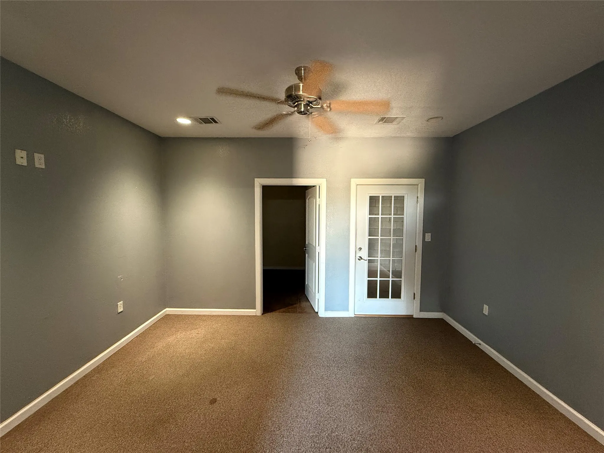 Industrial For Rent in Tarrant County , 6450 Appian Way, Fort Worth, Texas 76135, 0, 0, Garage spaces, 0 Sqft, built in 2011, Price $1,550, mls#21287992, Real Estate Agent in Fort Worth, Homes For Rent in Tarrant county, Homes For Rent in Fort Worth, Realtor in Fort Worth Texas, Real Estate Brokerage Independent Realty Texas, Luminita Cordes Realtor
