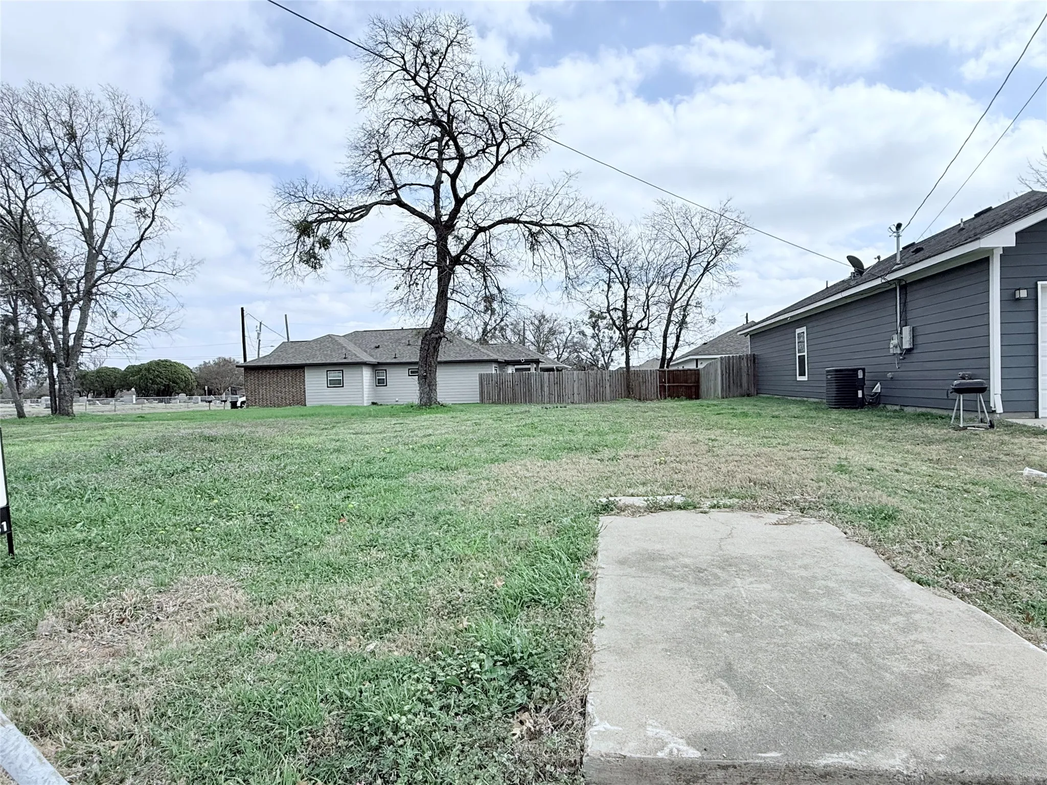 Unimproved Land For Sale in Hunt County , 3307 Travis Street, Greenville, Texas 75401, 0, 0, Garage spaces, 0 Sqft, built in 0, mls#21288010, Real Estate Agent in Greenville, Homes For Sale in Hunt county, Homes For Sale in Greenville, Realtor in Greenville Texas, Real Estate Brokerage Independent Realty Texas, Luminita Cordes Realtor