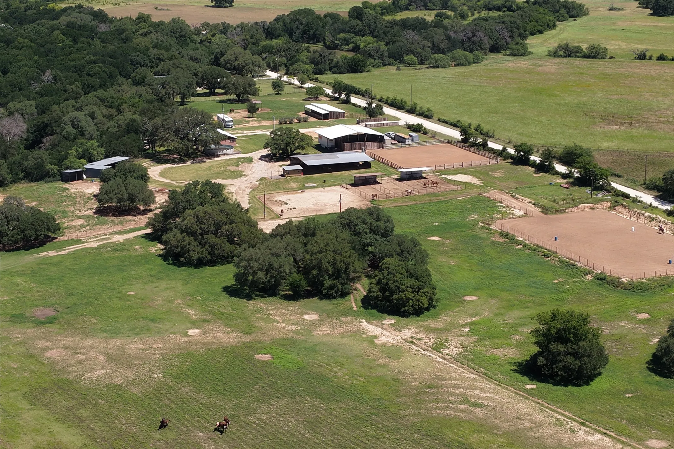 Farm For Sale in Comanche County , 3900 County Road 304a, Comanche, Texas 76442, 4 Bedroom, 3 Bathroom, Garage spaces, 1,650 Sqft, built in 1964, mls#21283708, Real Estate Agent in Comanche, Homes For Sale in Comanche county, Homes For Sale in Comanche, Realtor in Comanche Texas, Real Estate Brokerage Independent Realty Texas, Luminita Cordes Realtor